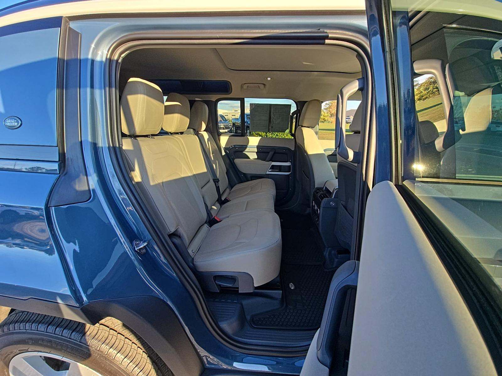 2023 Land Rover Defender 110 SE AWD