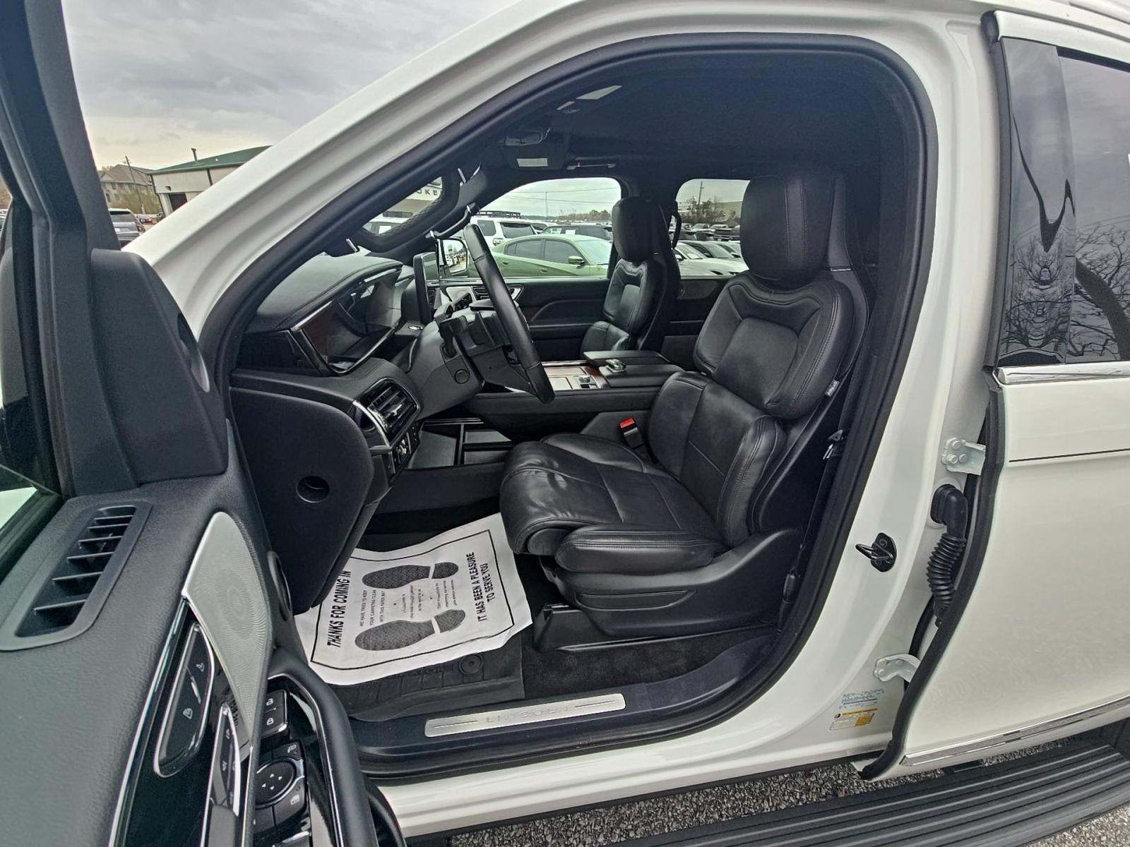 2023 Lincoln Navigator Reserve AWD