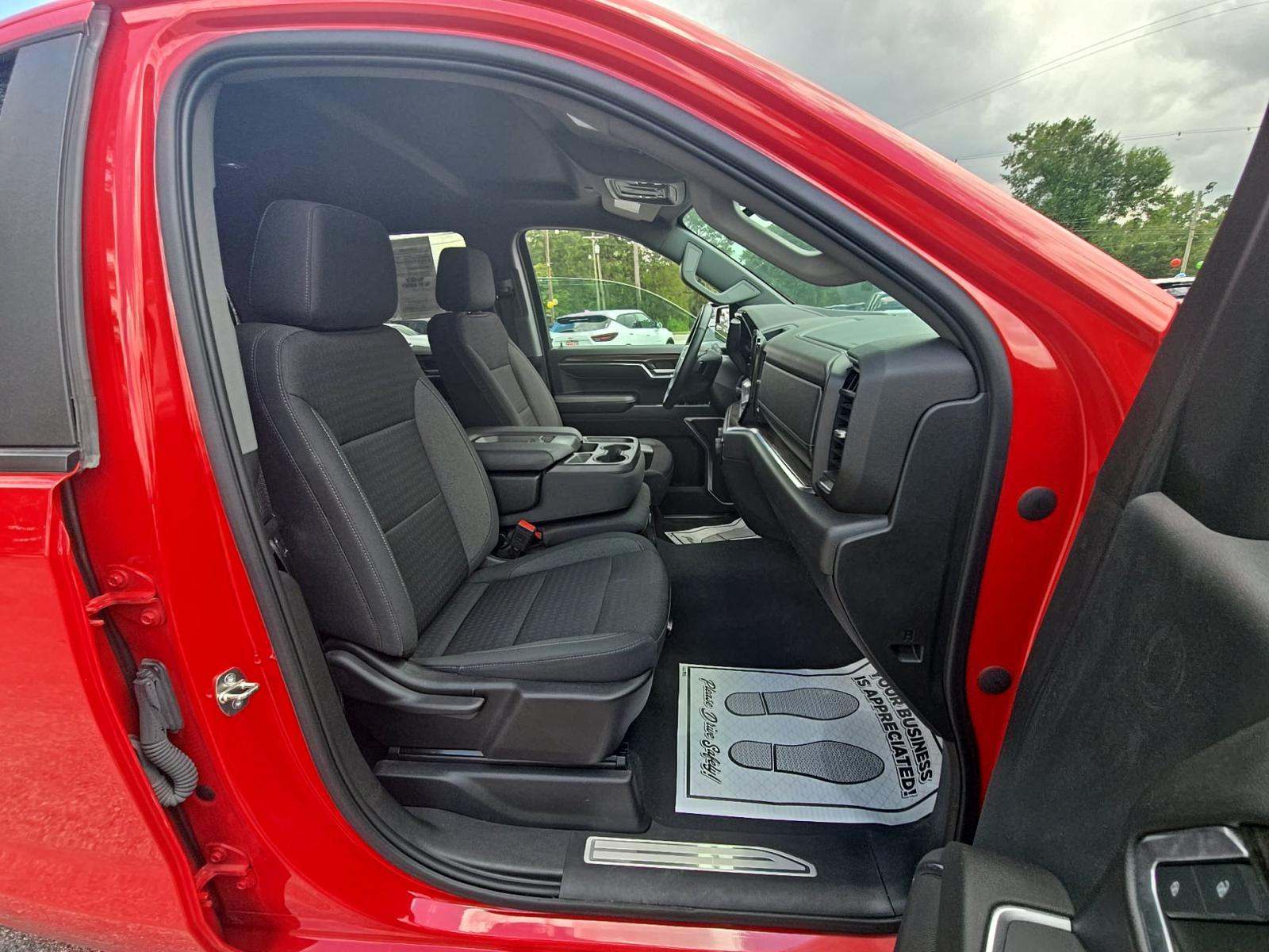 2023 Chevrolet Silverado 1500 LT AWD