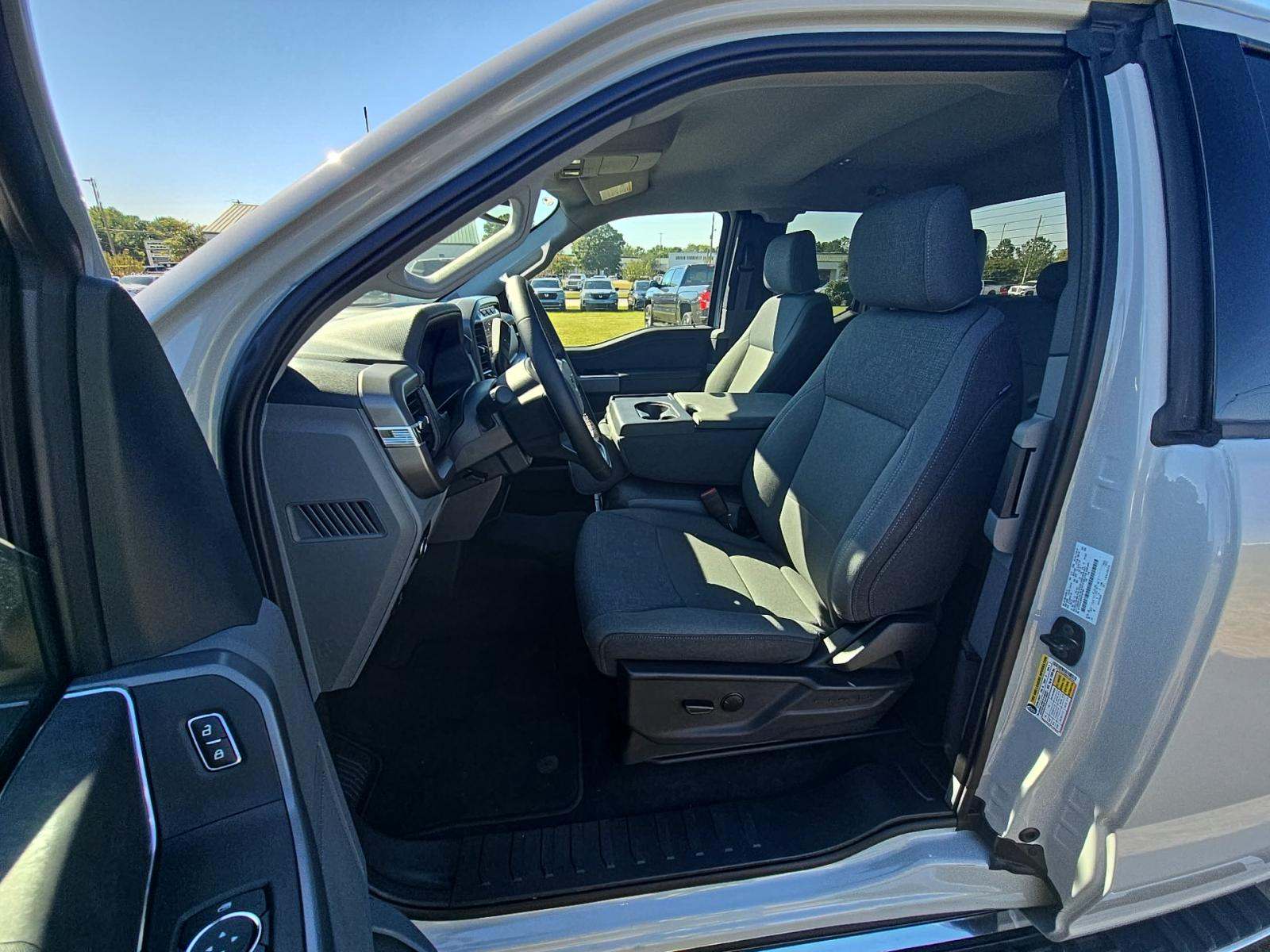 2024 Ford F-150 XLT AWD