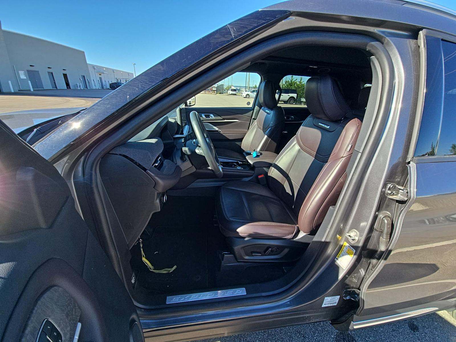 2025 Ford Explorer Platinum RWD