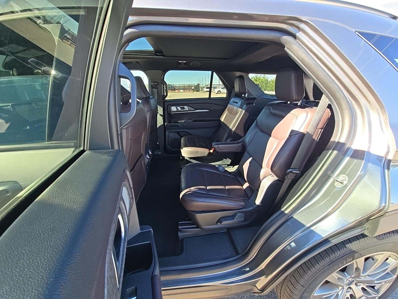 2025 Ford Explorer Platinum RWD