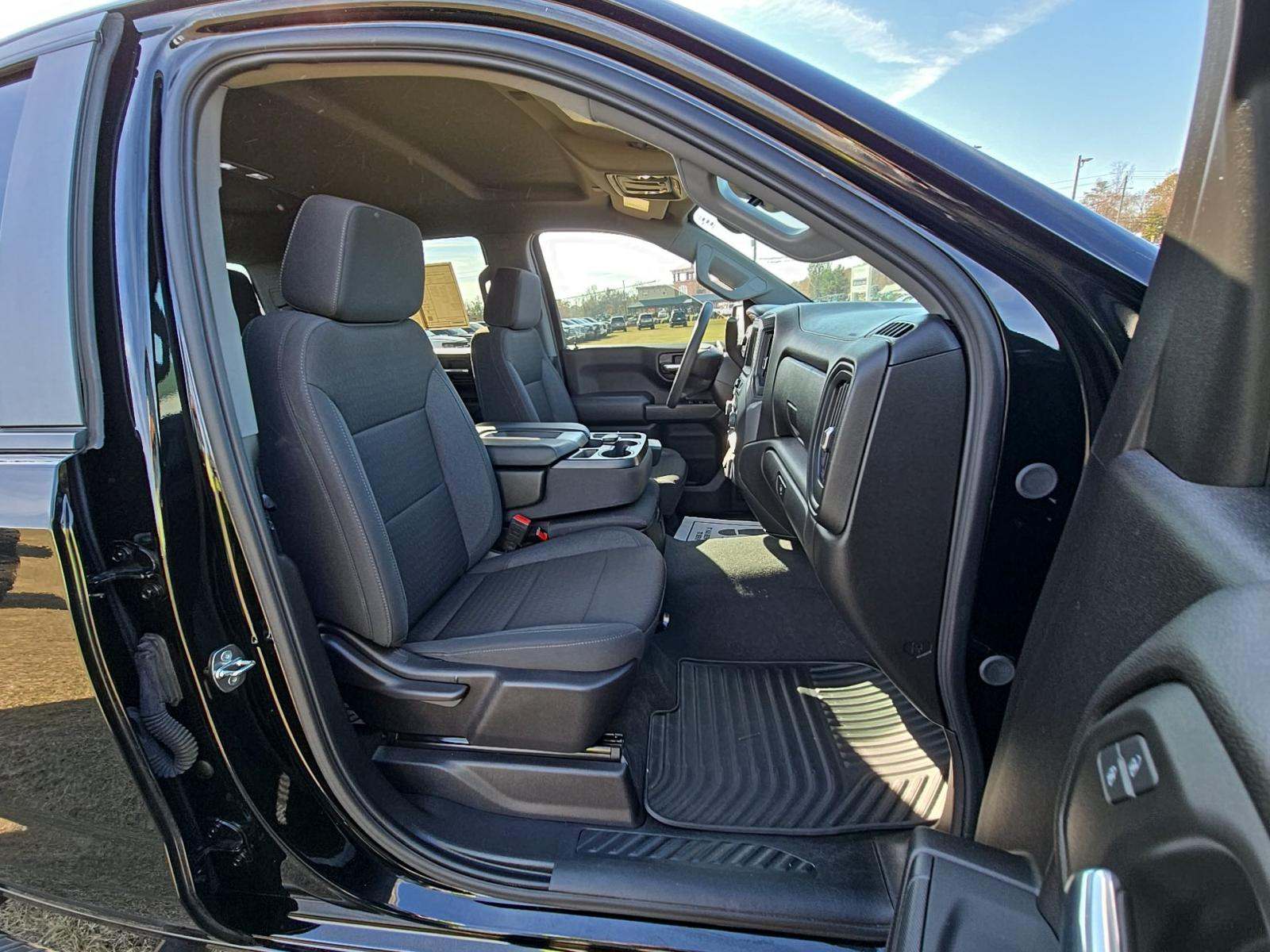 2024 Chevrolet Silverado 1500 Custom AWD