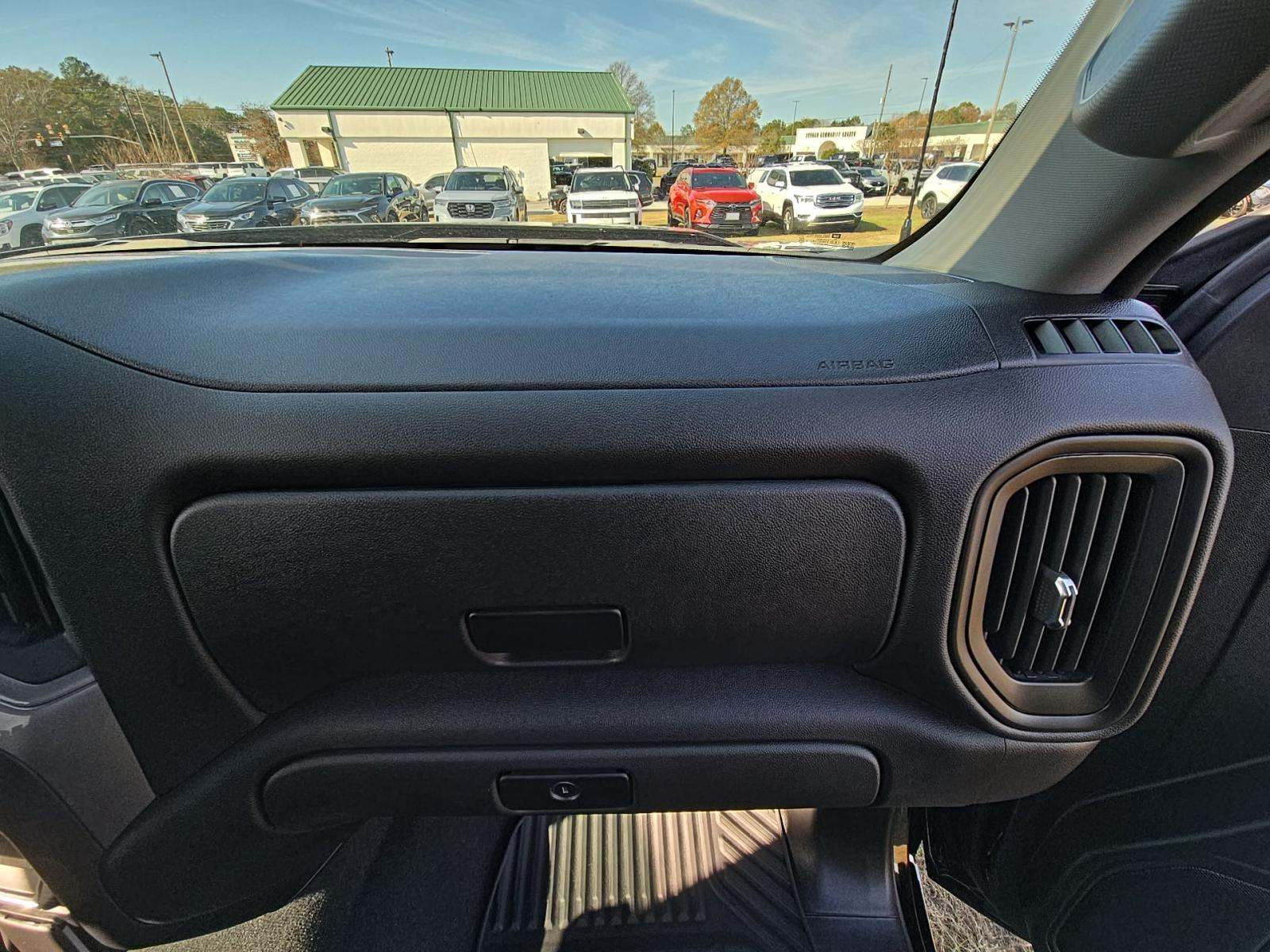 2024 Chevrolet Silverado 1500 Custom AWD