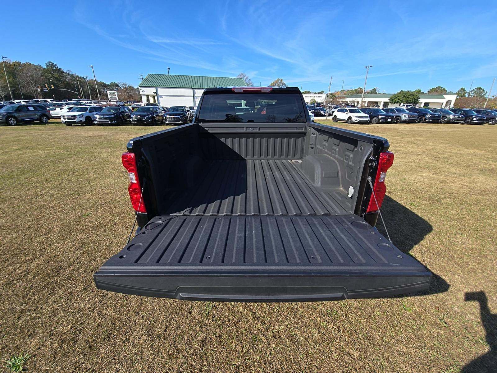 2024 Chevrolet Silverado 1500 Custom AWD