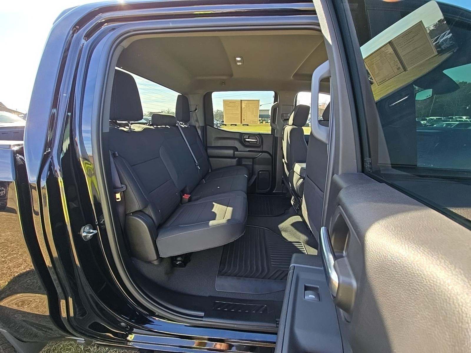 2024 Chevrolet Silverado 1500 Custom AWD