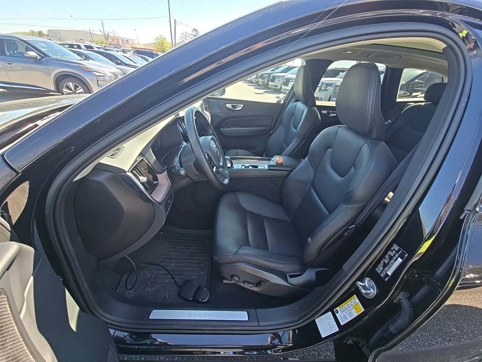 2023 Volvo XC60 B5 Plus AWD