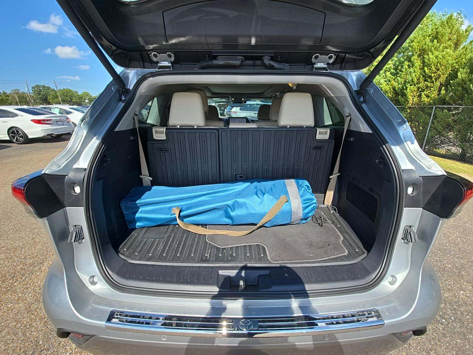 2024 Toyota Highlander Platinum FWD