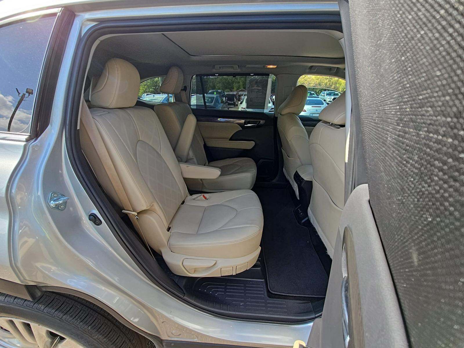 2024 Toyota Highlander Platinum FWD