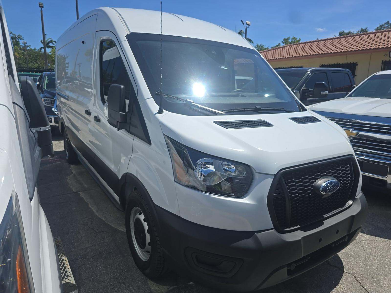 FORD TRANSIT 250 - 4