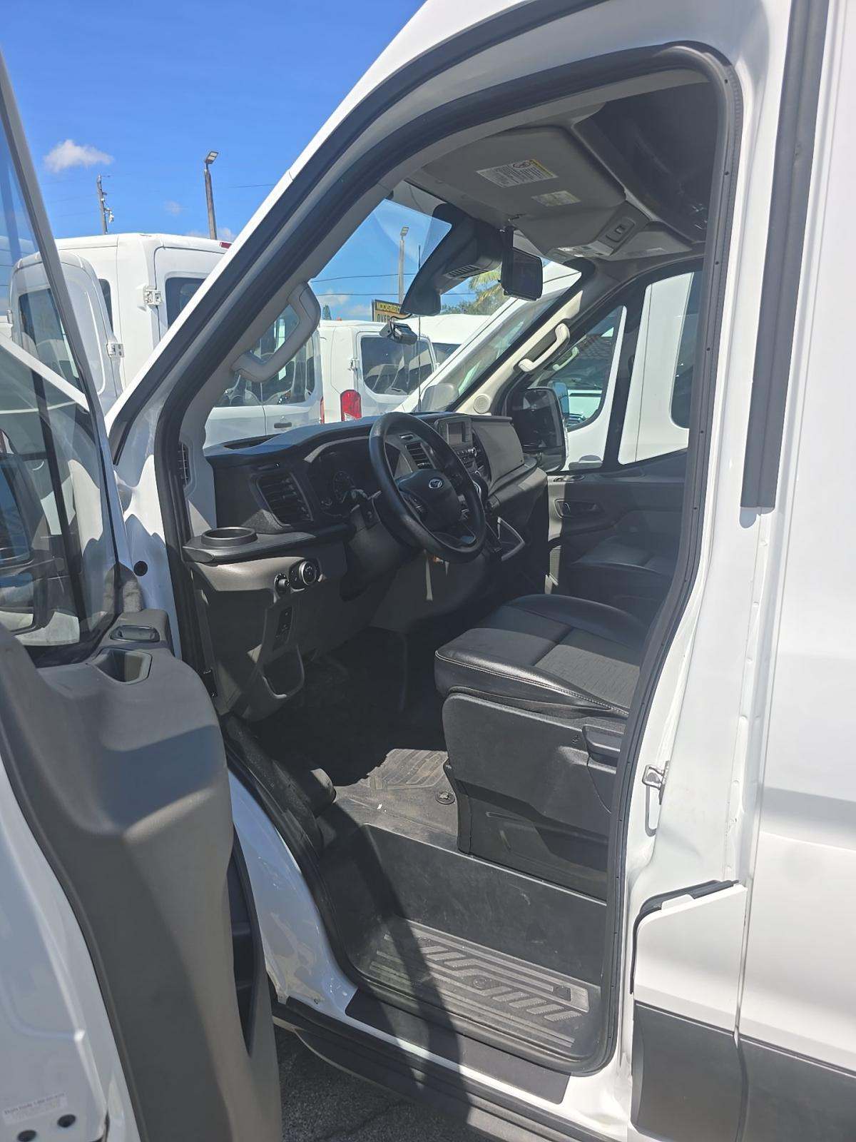 FORD TRANSIT 250 - 6