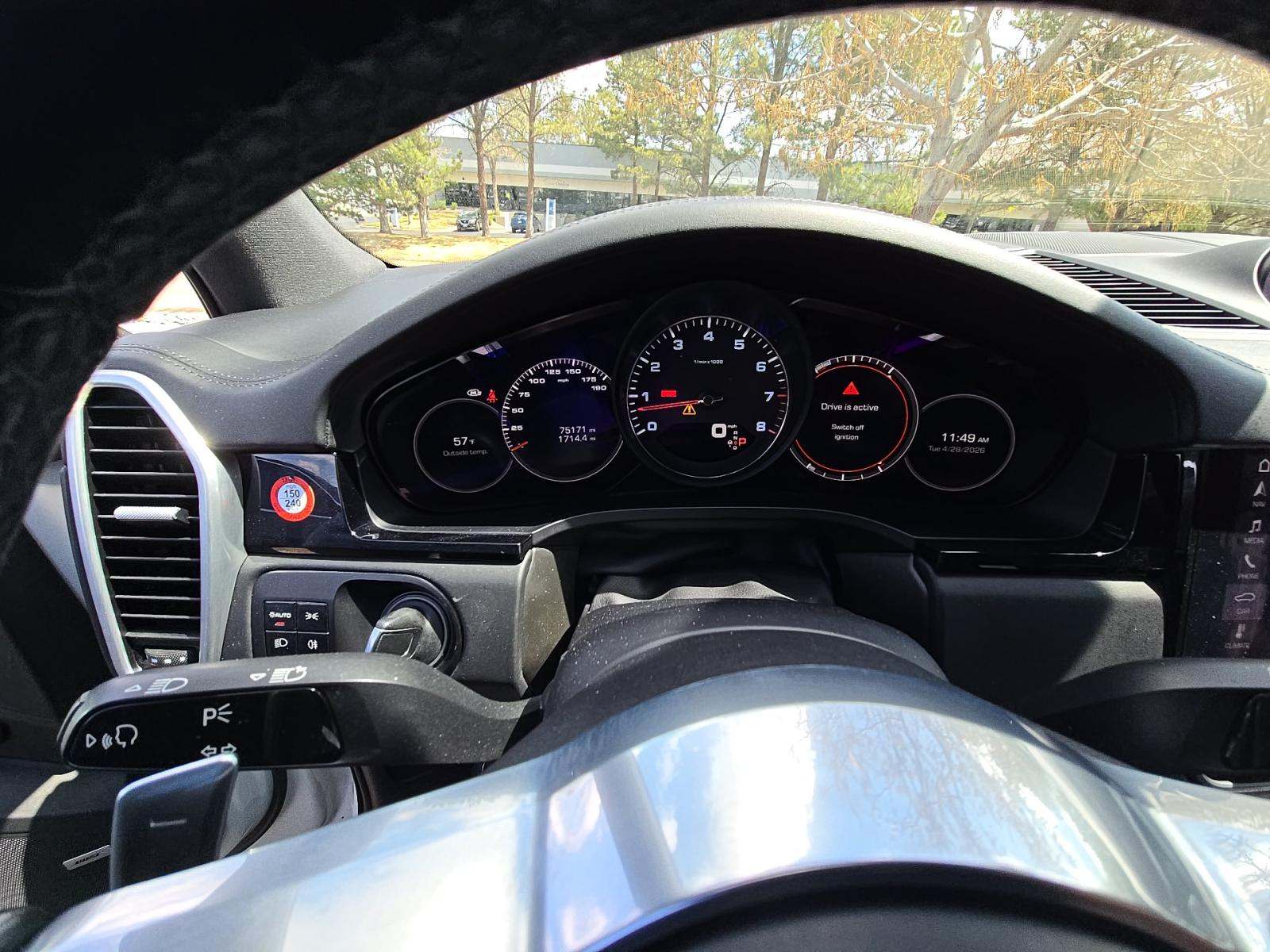 PORSCHE CAYENNE - 9