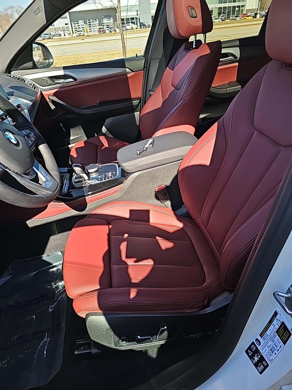 2025 BMW X4 xDrive30i AWD