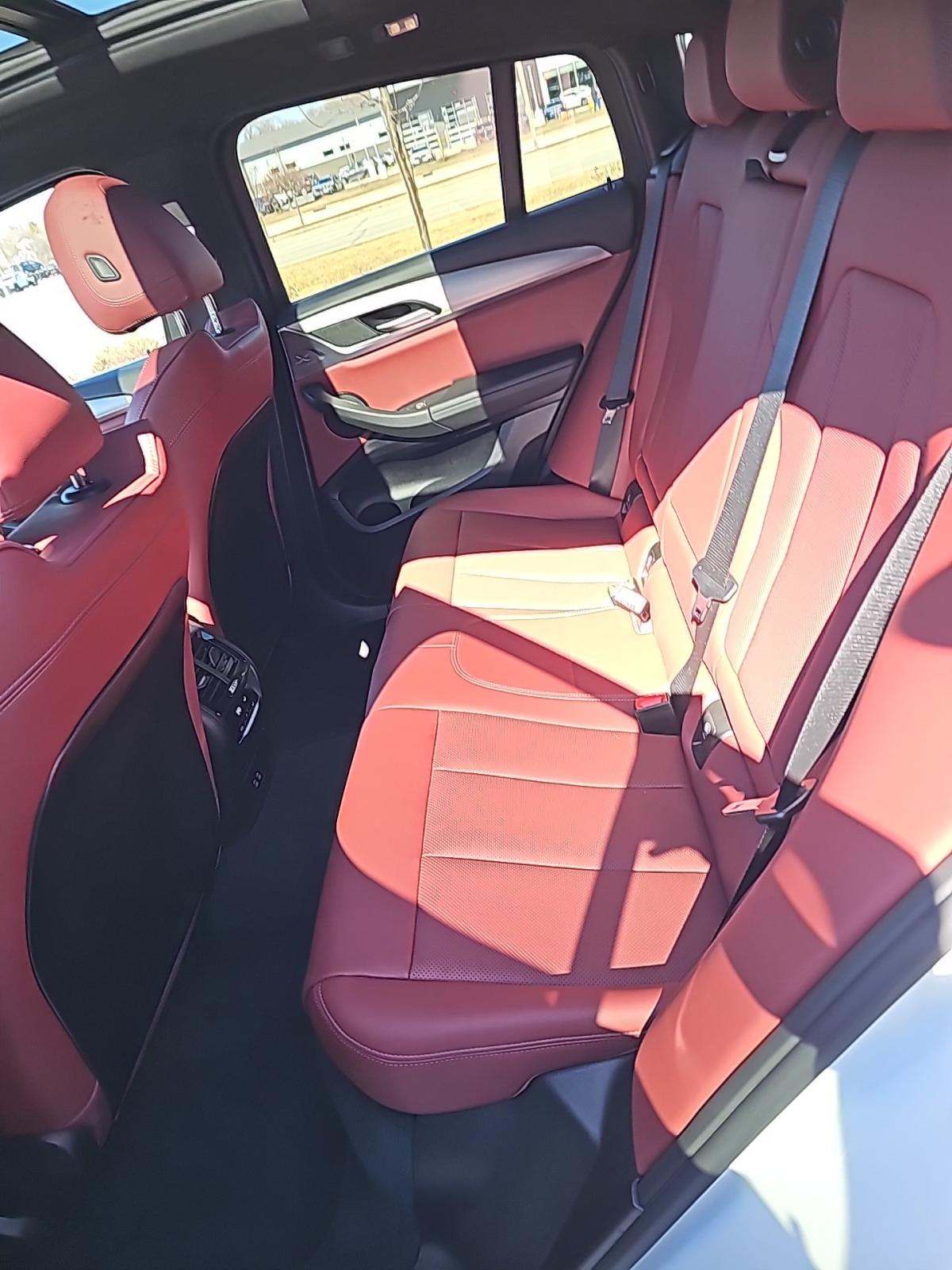 2025 BMW X4 xDrive30i AWD