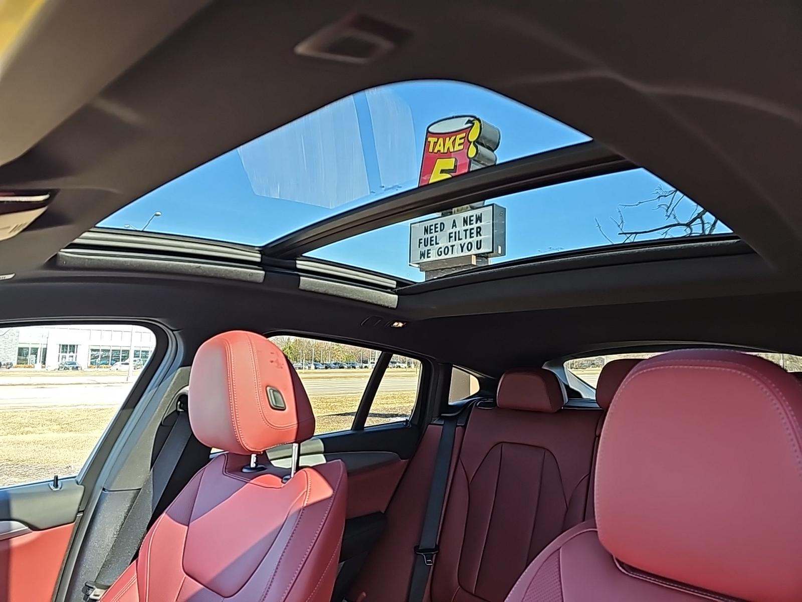 2025 BMW X4 xDrive30i AWD