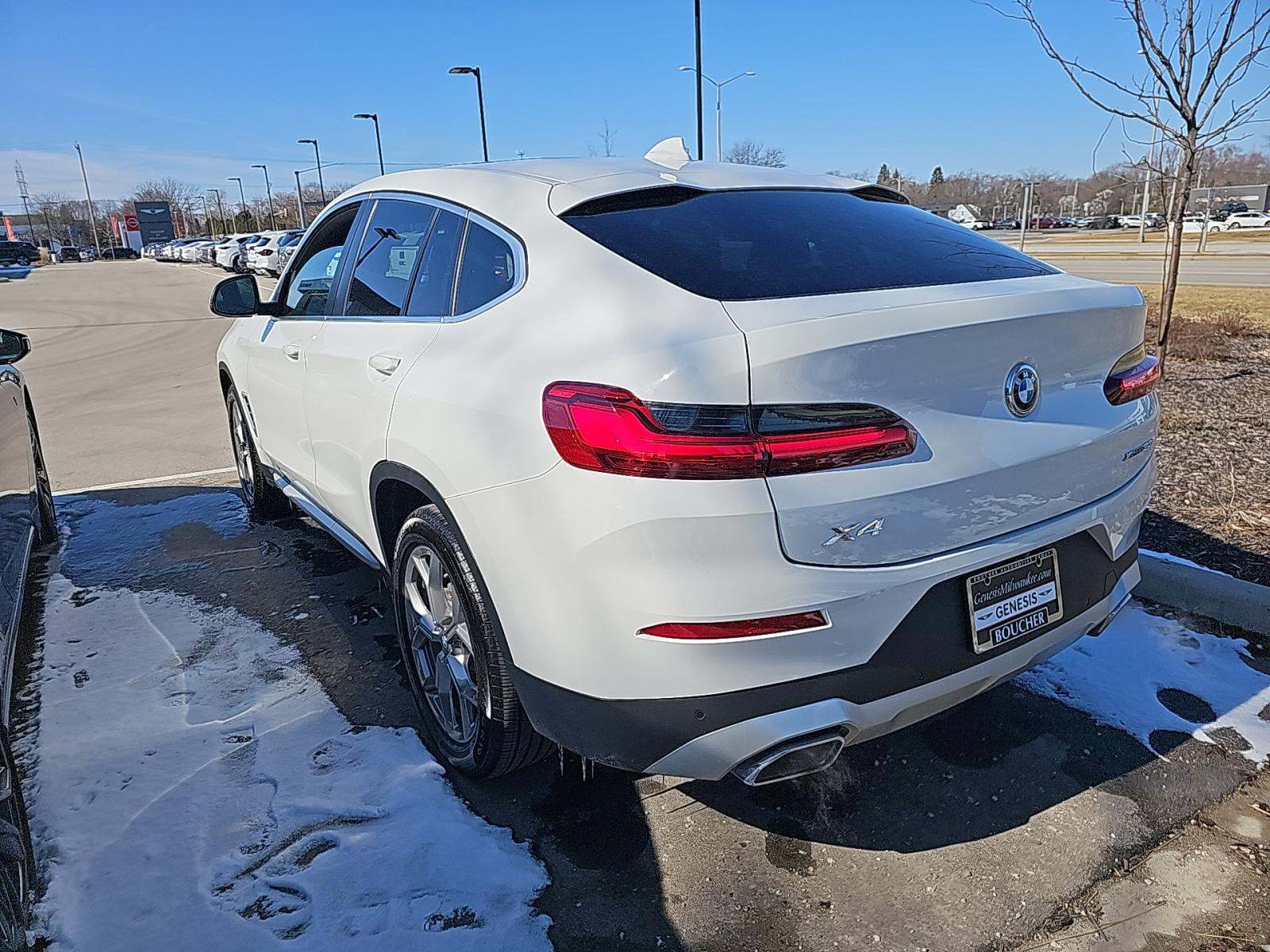 2025 BMW X4 xDrive30i AWD