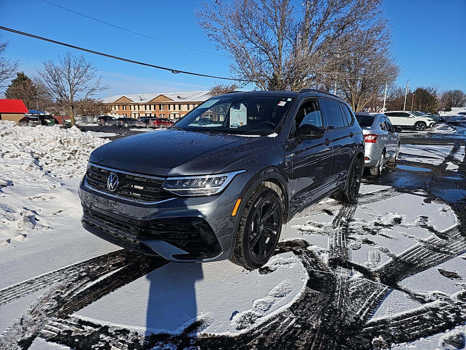 2024 Volkswagen Tiguan 2.0T SE R-Line Black AWD