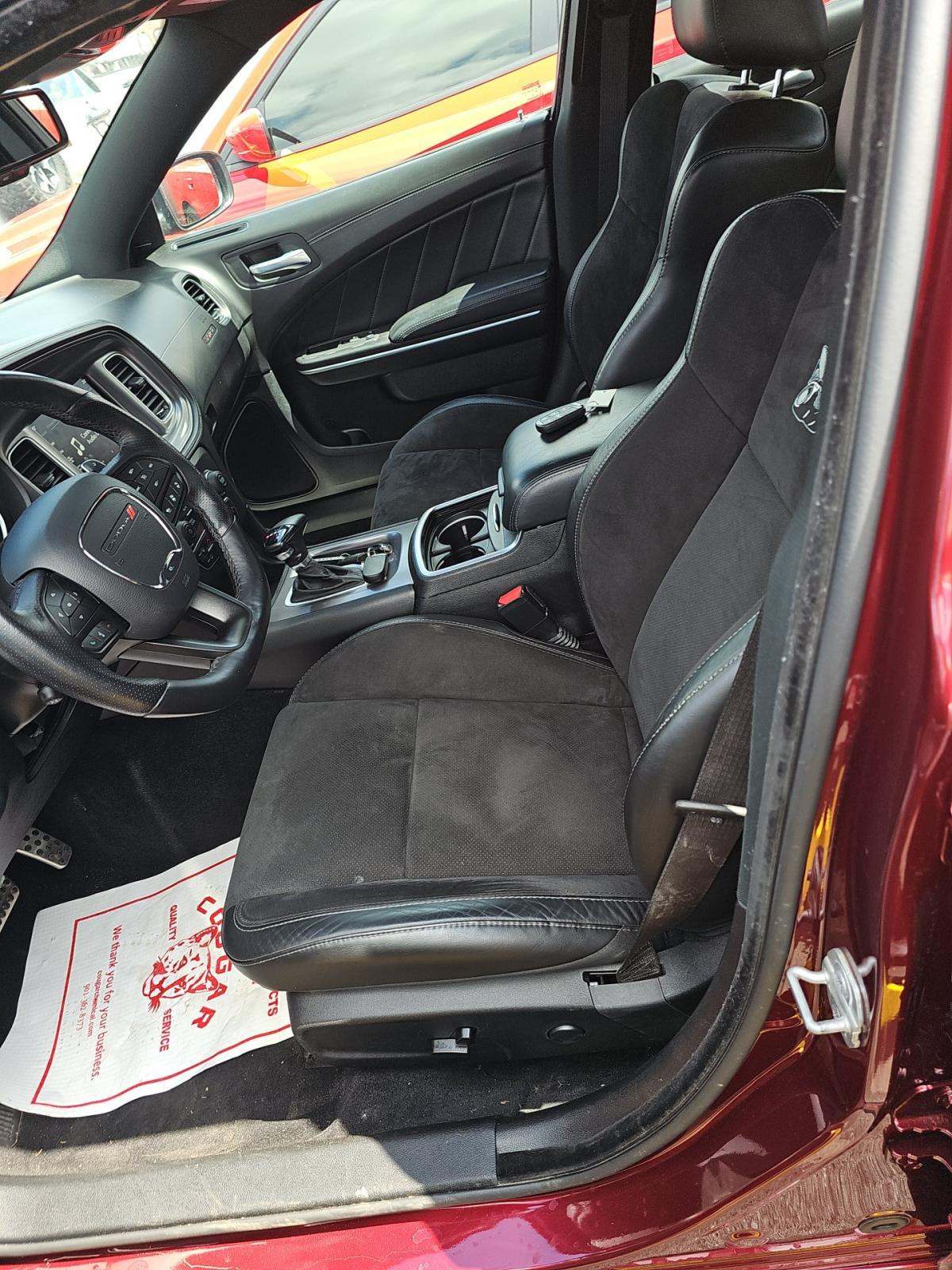 DODGE CHALLENGER - 6