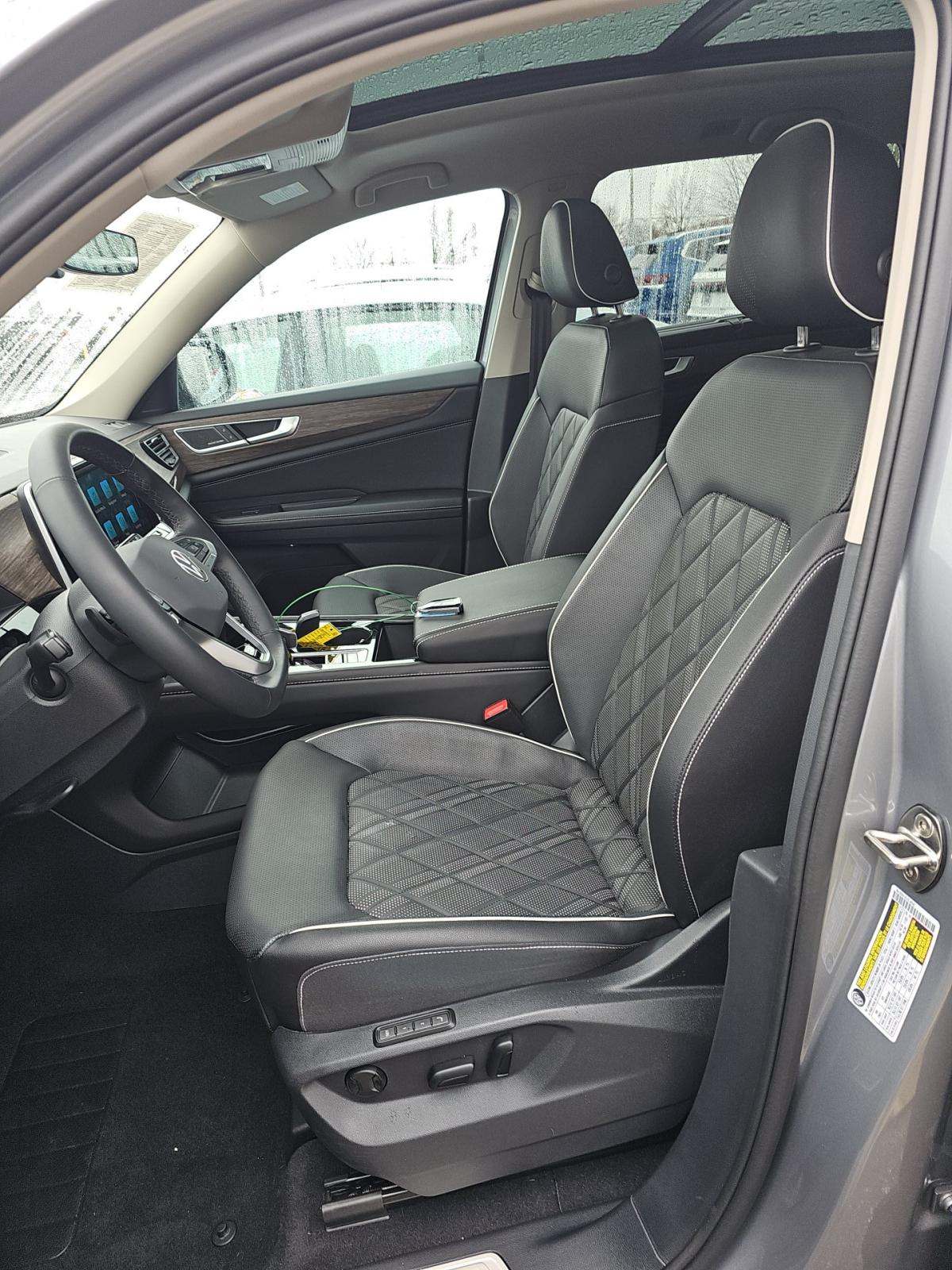 2025 Volkswagen Atlas 2.0T SEL Premium R-Line AWD