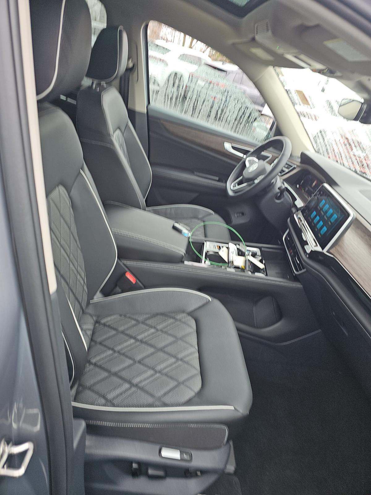 2025 Volkswagen Atlas 2.0T SEL Premium R-Line AWD