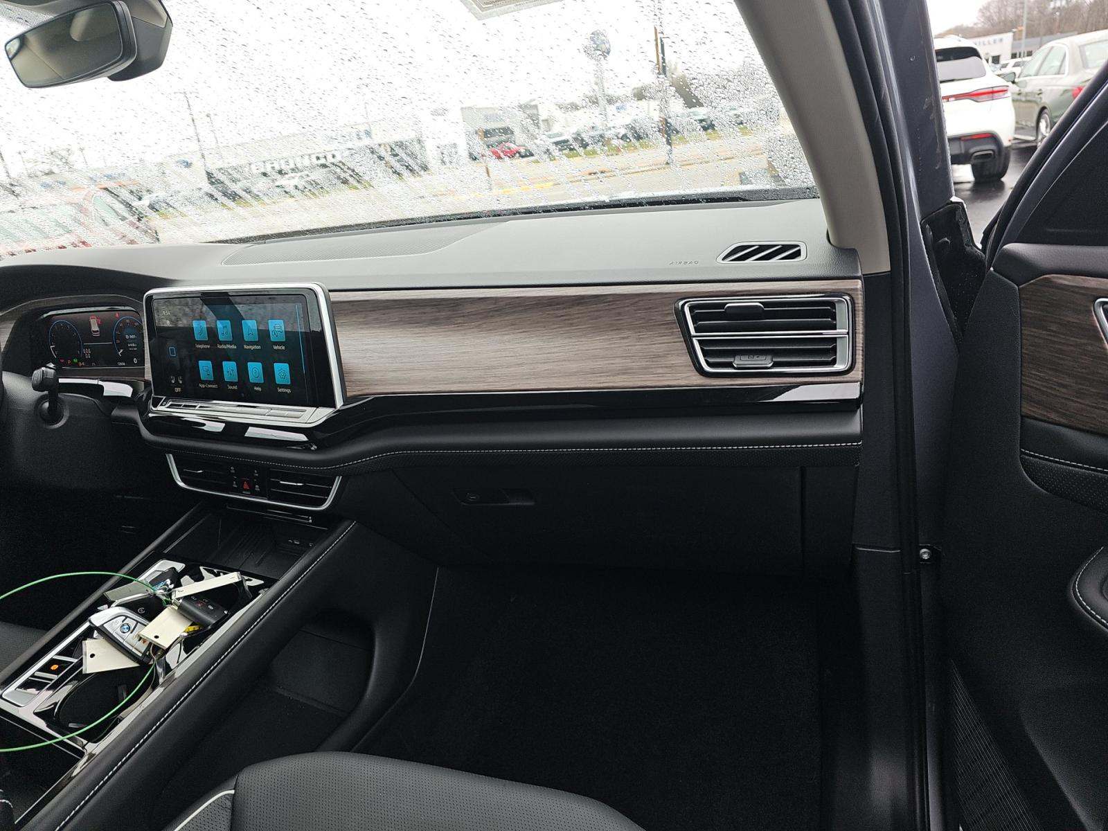 2025 Volkswagen Atlas 2.0T SEL Premium R-Line AWD