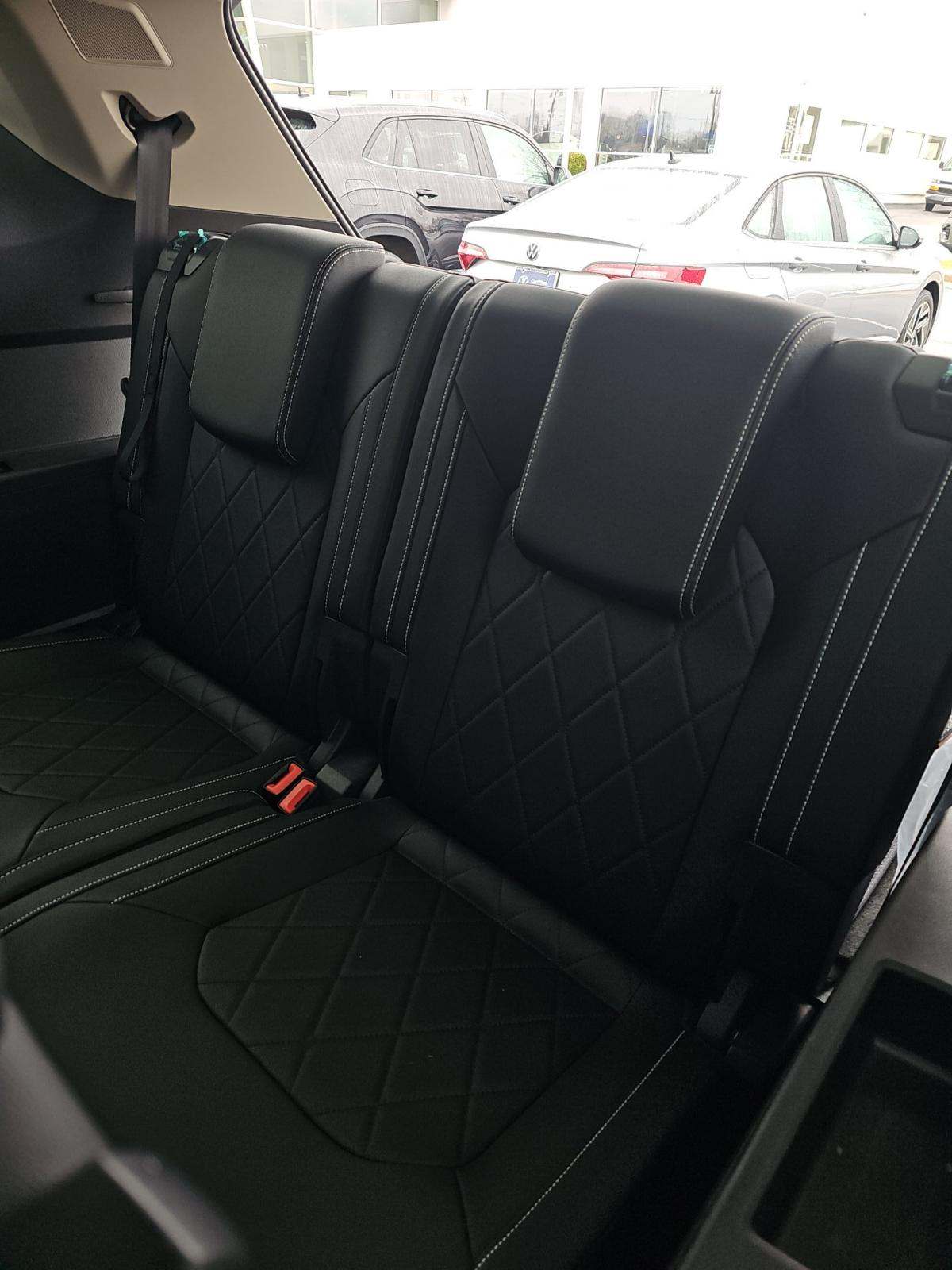 2025 Volkswagen Atlas 2.0T SEL Premium R-Line AWD
