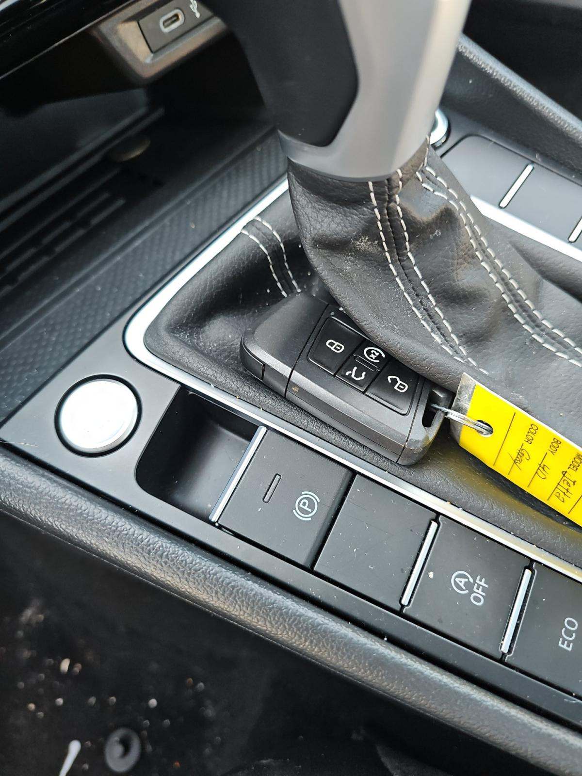 2025 Volkswagen Jetta 1.5T SE FWD