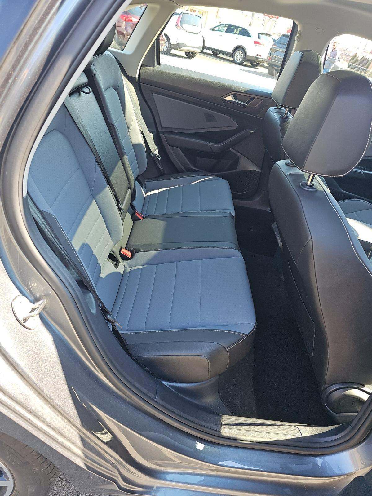 2025 Volkswagen Jetta 1.5T SE FWD