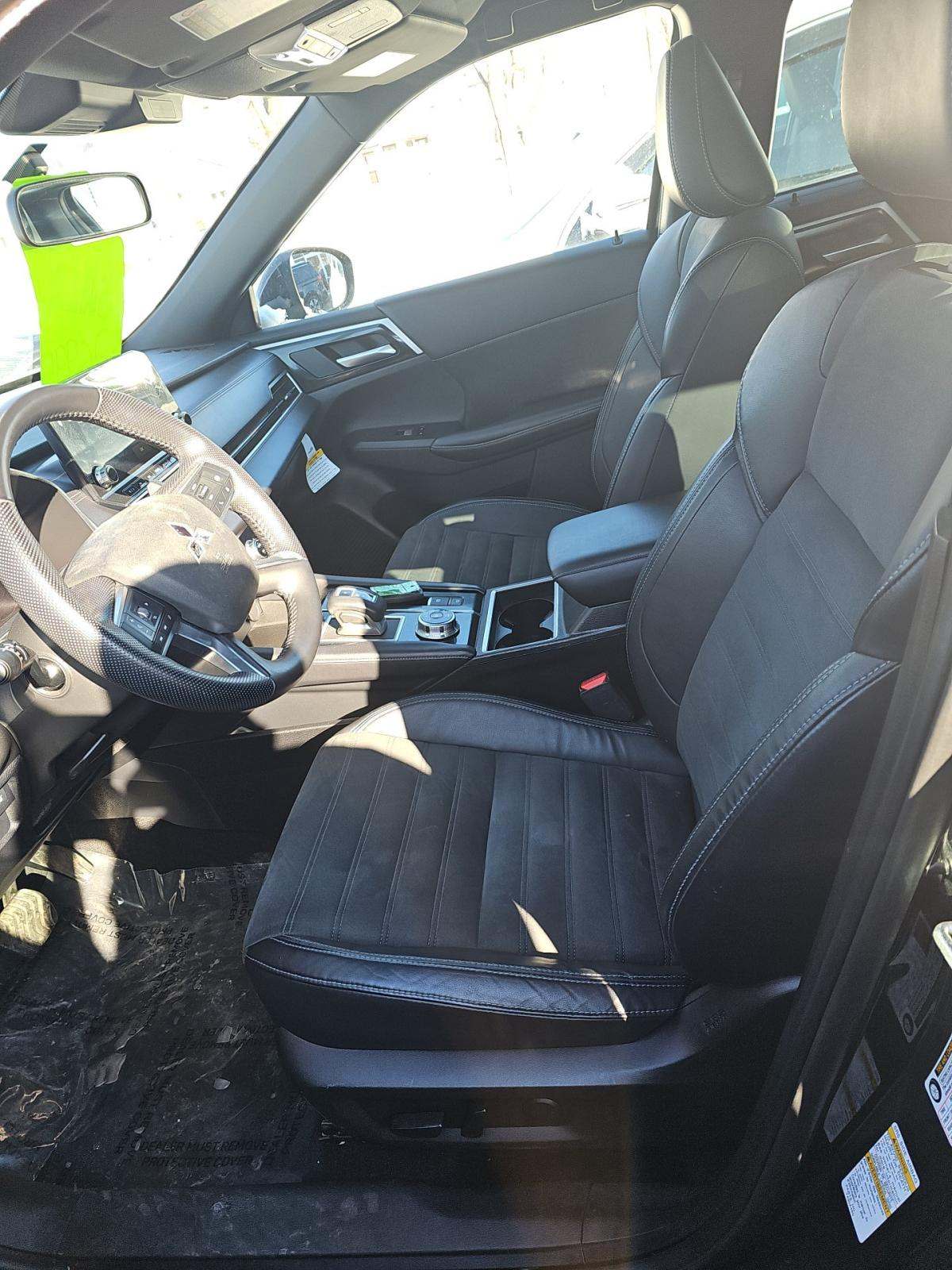 2023 Mitsubishi Outlander SE AWD