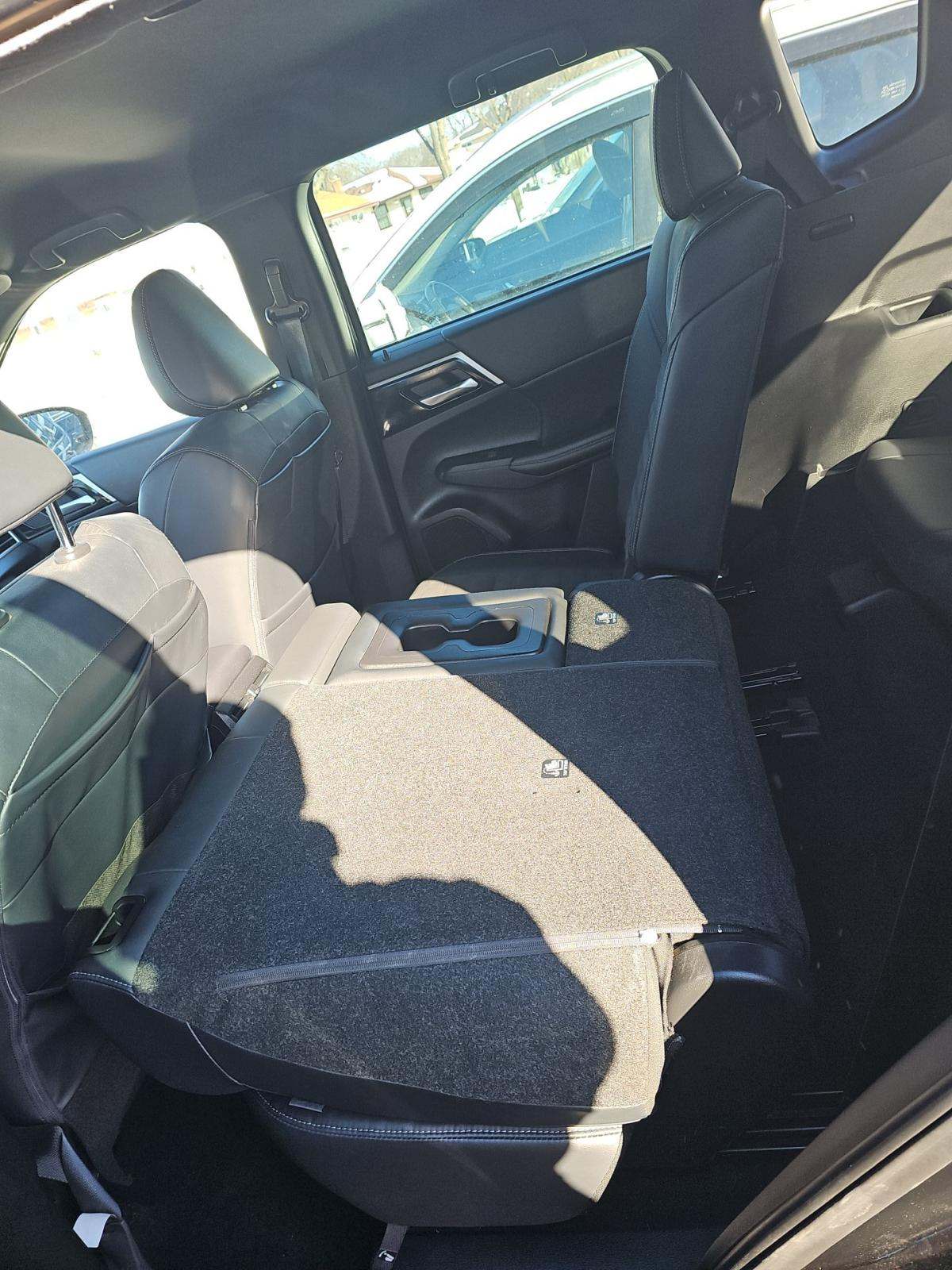 2023 Mitsubishi Outlander SE AWD