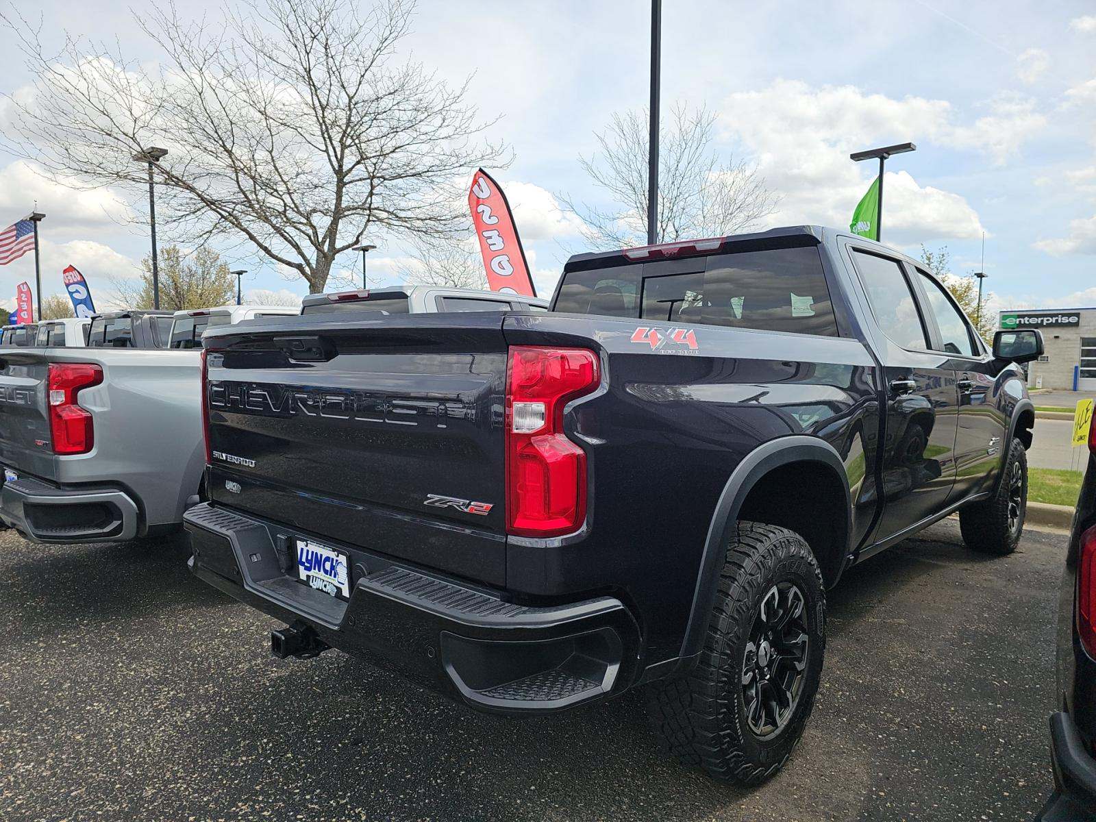 CHEVROLET SILVERADO - 3