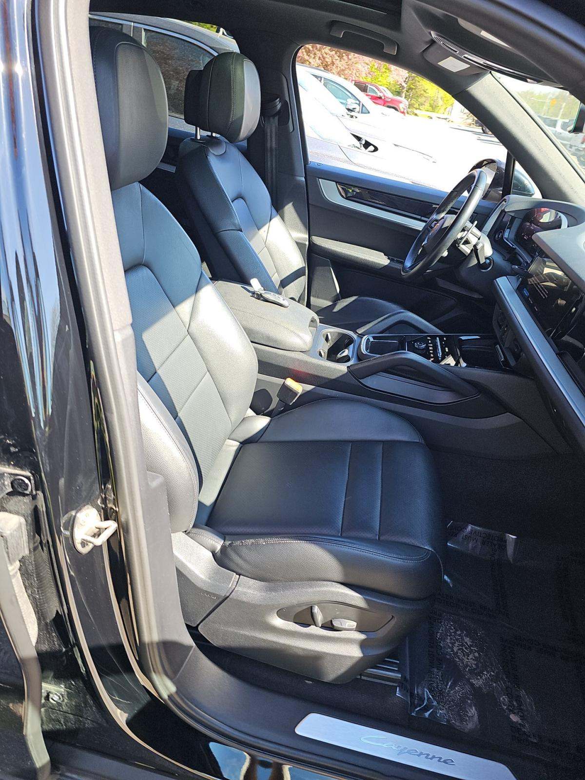 2024 Porsche Cayenne Base AWD