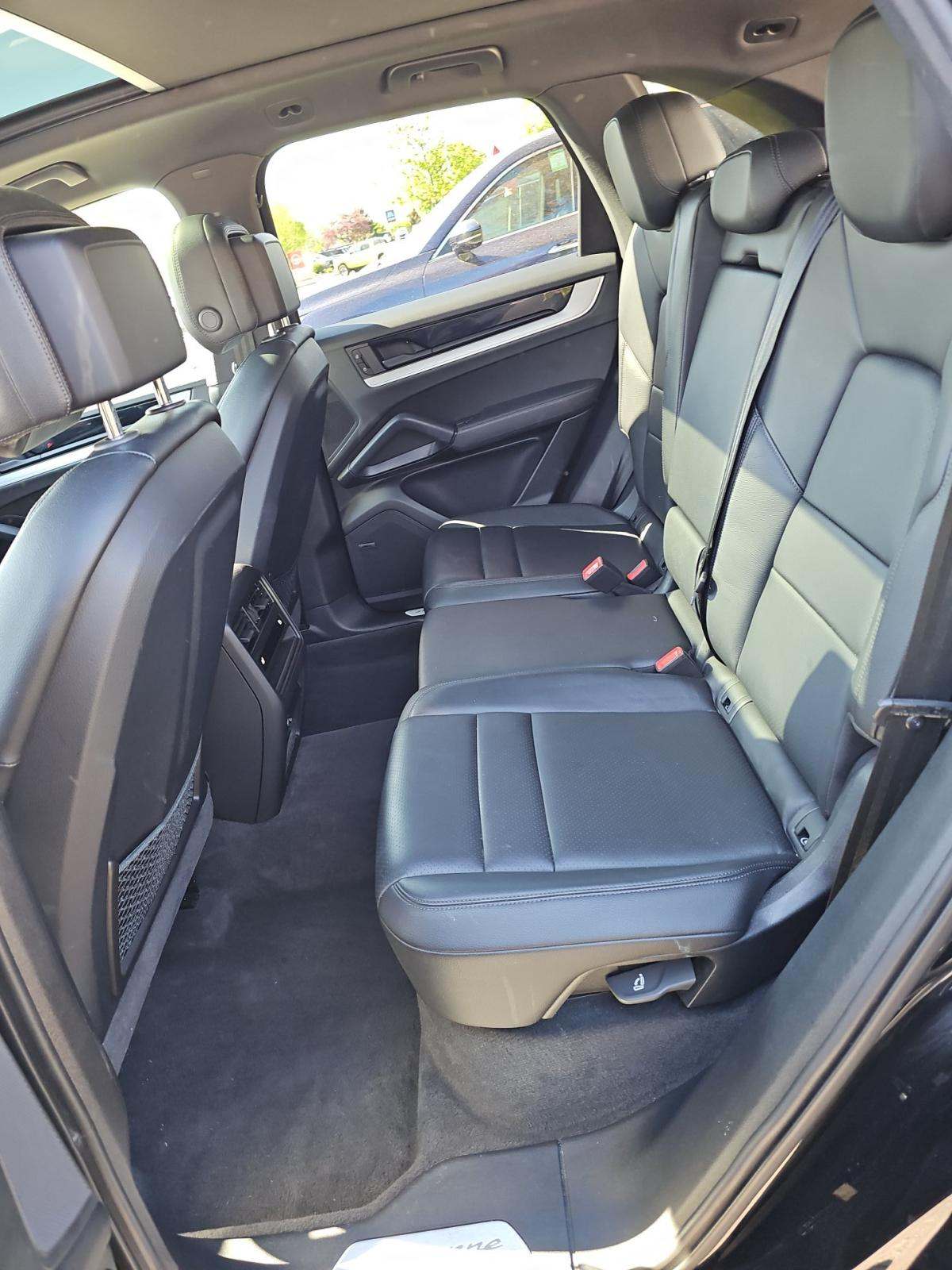 2024 Porsche Cayenne Base AWD