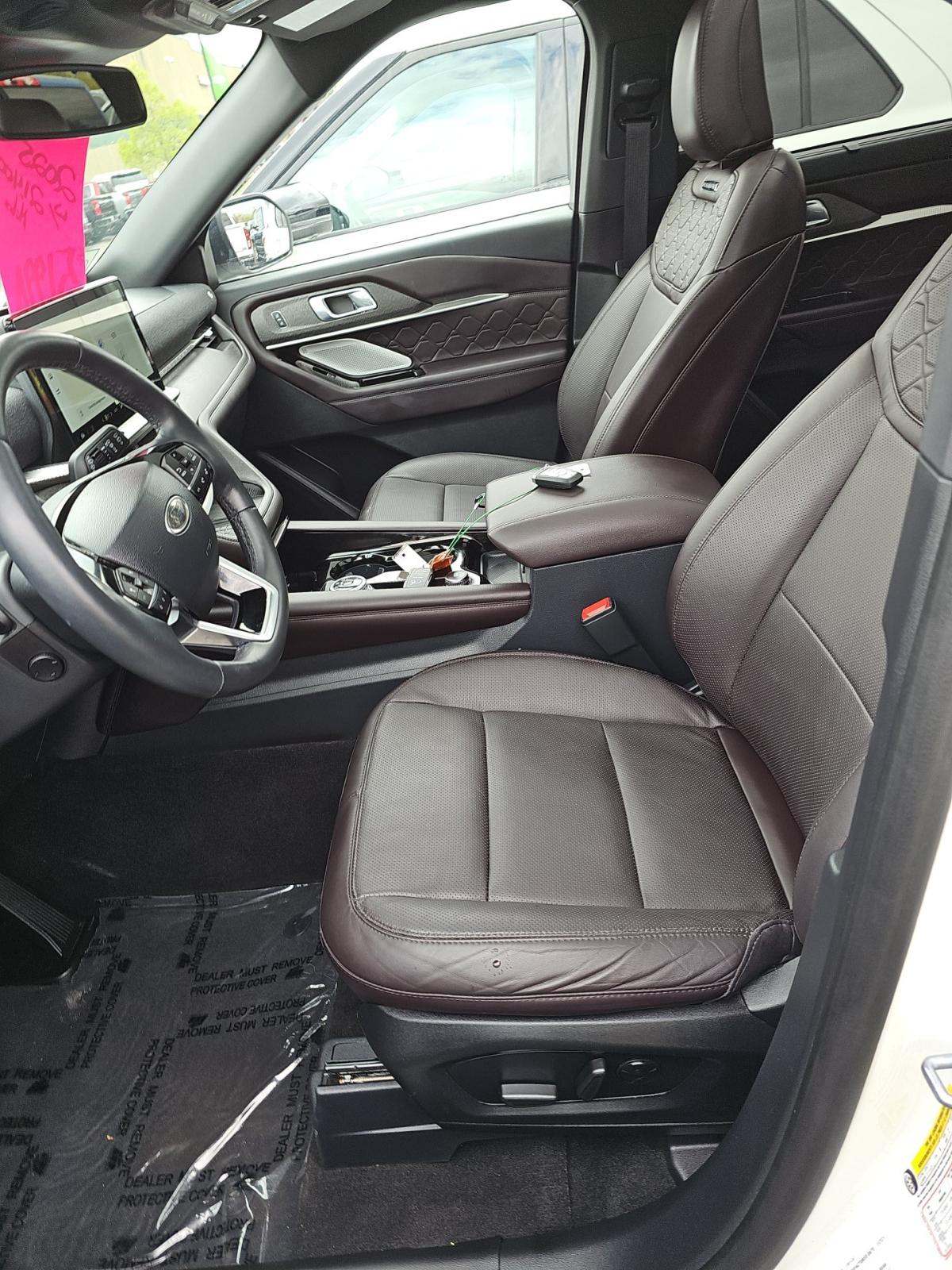 2025 Ford Explorer Platinum AWD