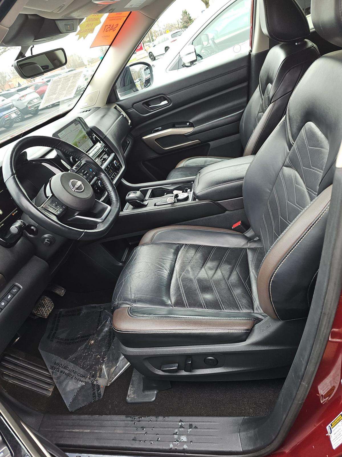 2023 Nissan Pathfinder Platinum AWD