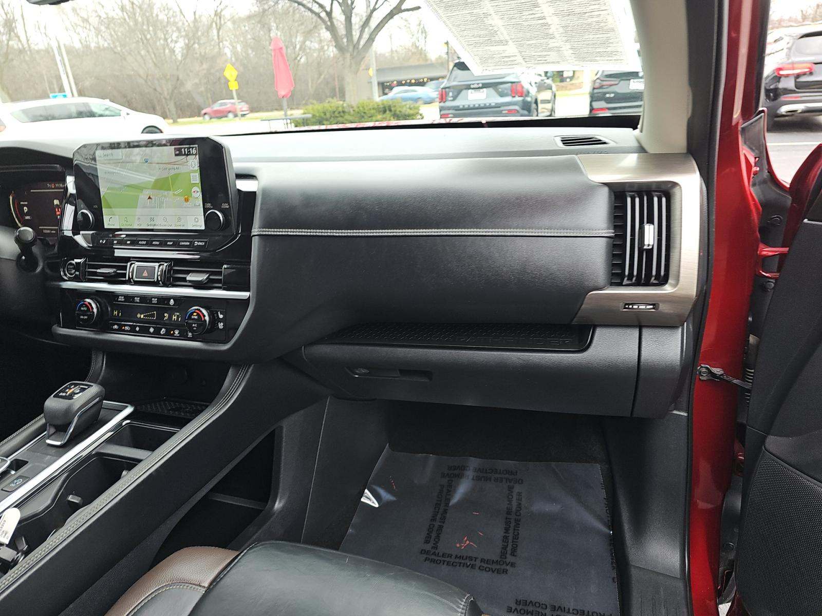 2023 Nissan Pathfinder Platinum AWD