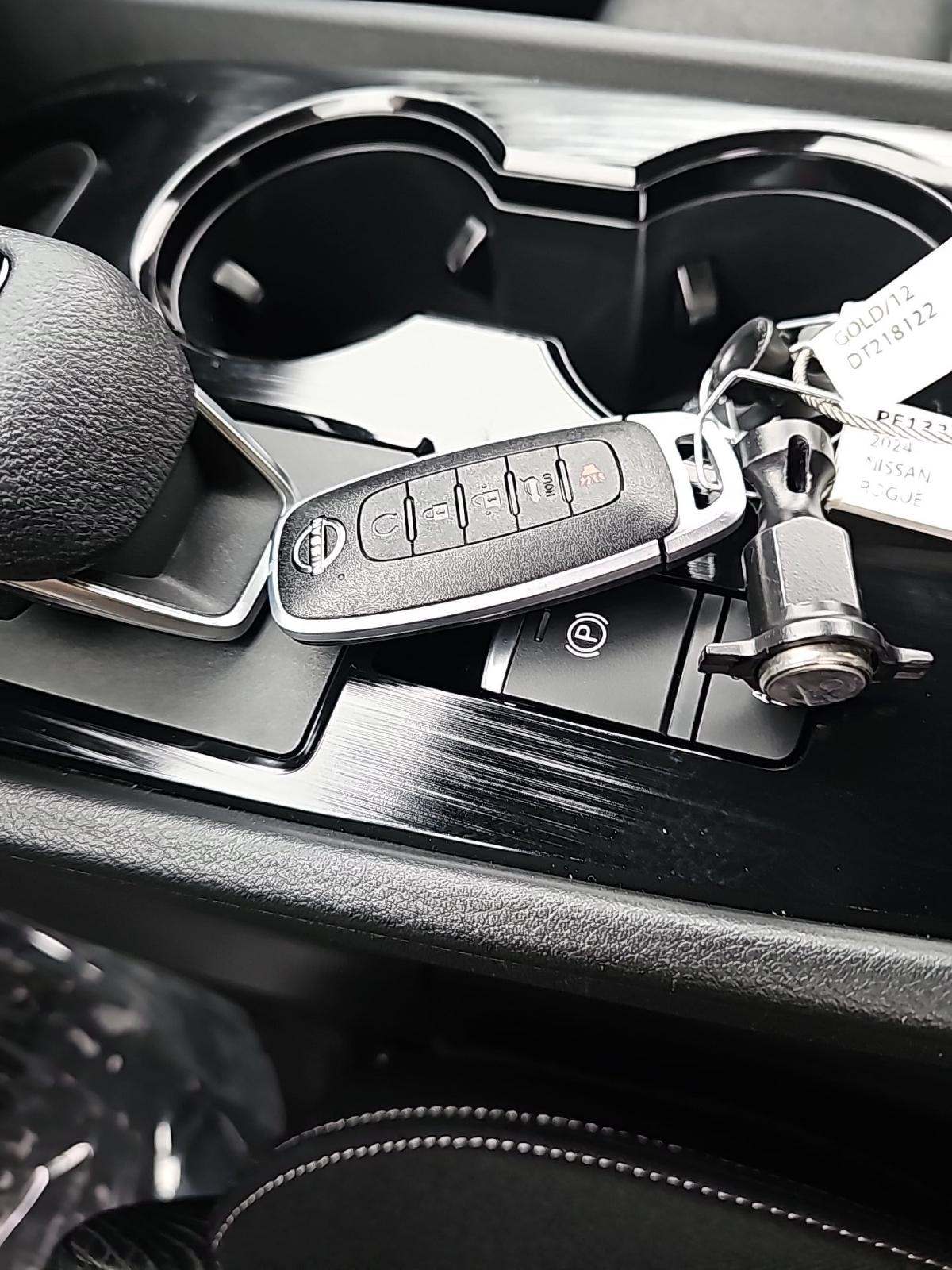 2024 Nissan Rogue SV AWD