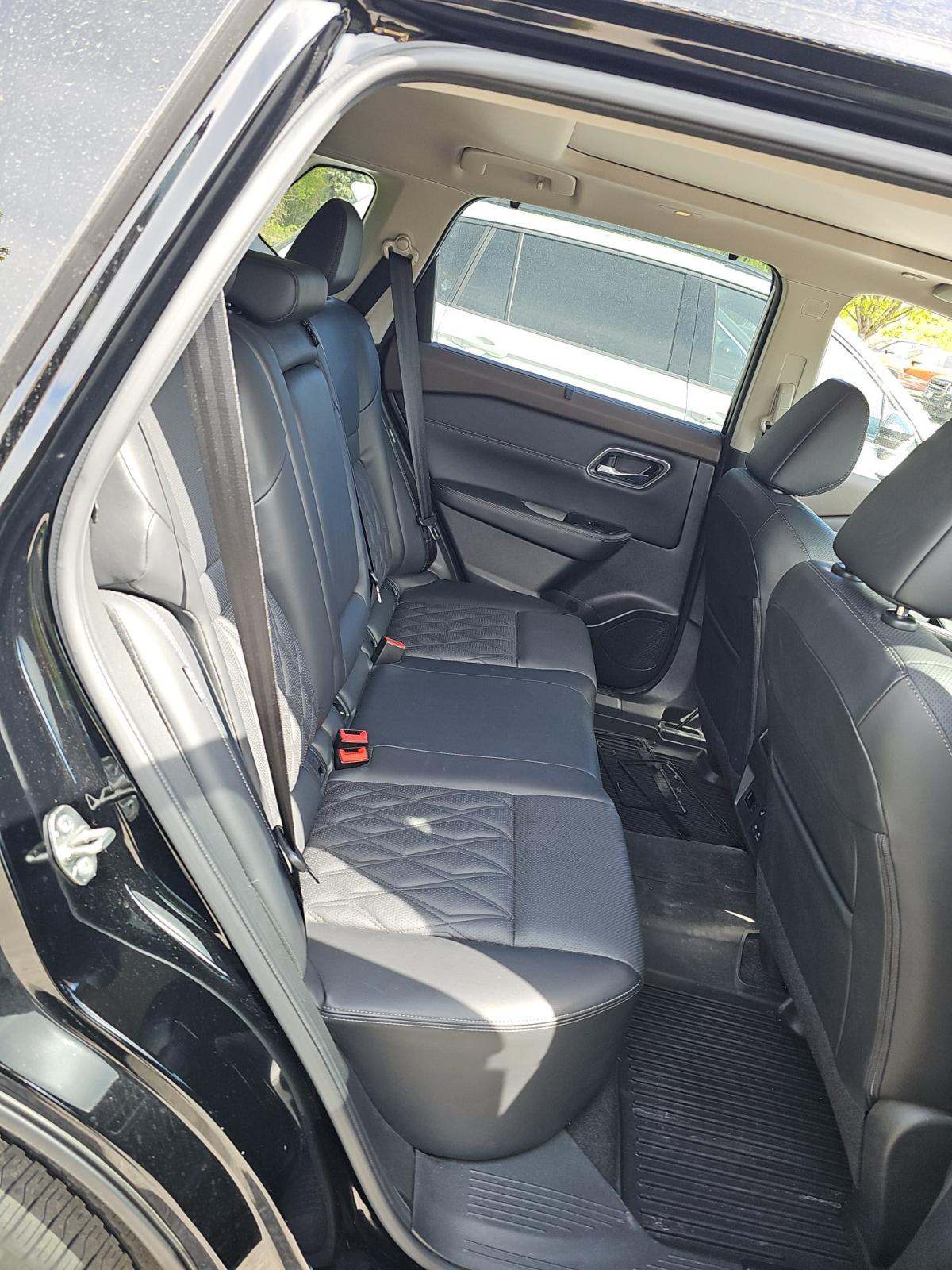 2023 Nissan Rogue Platinum AWD