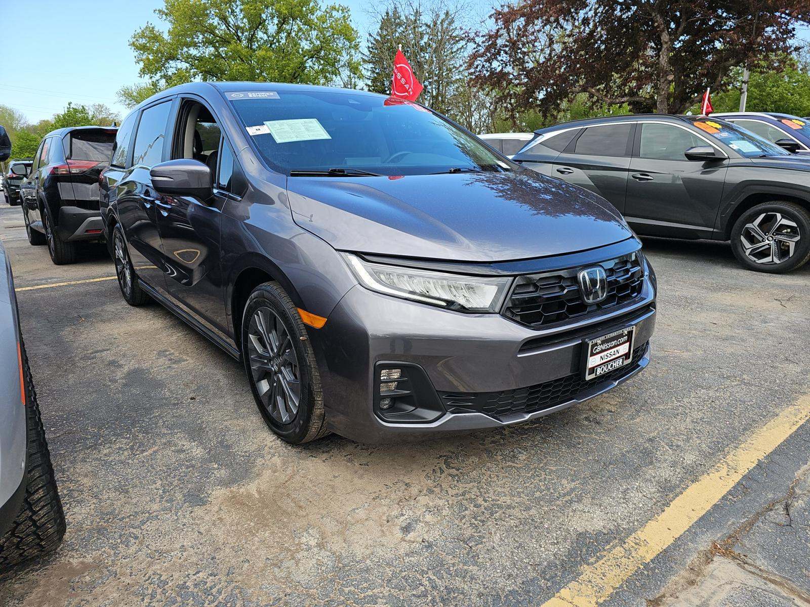 2025 Honda Odyssey Touring FWD