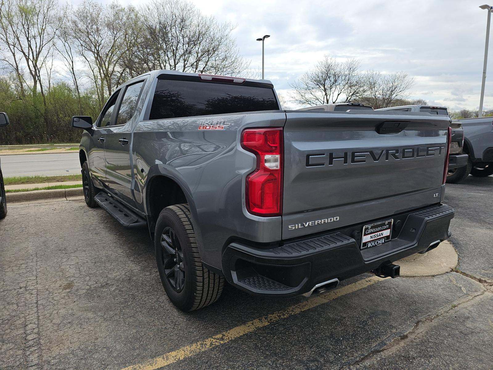 CHEVROLET SILVERADO - 2