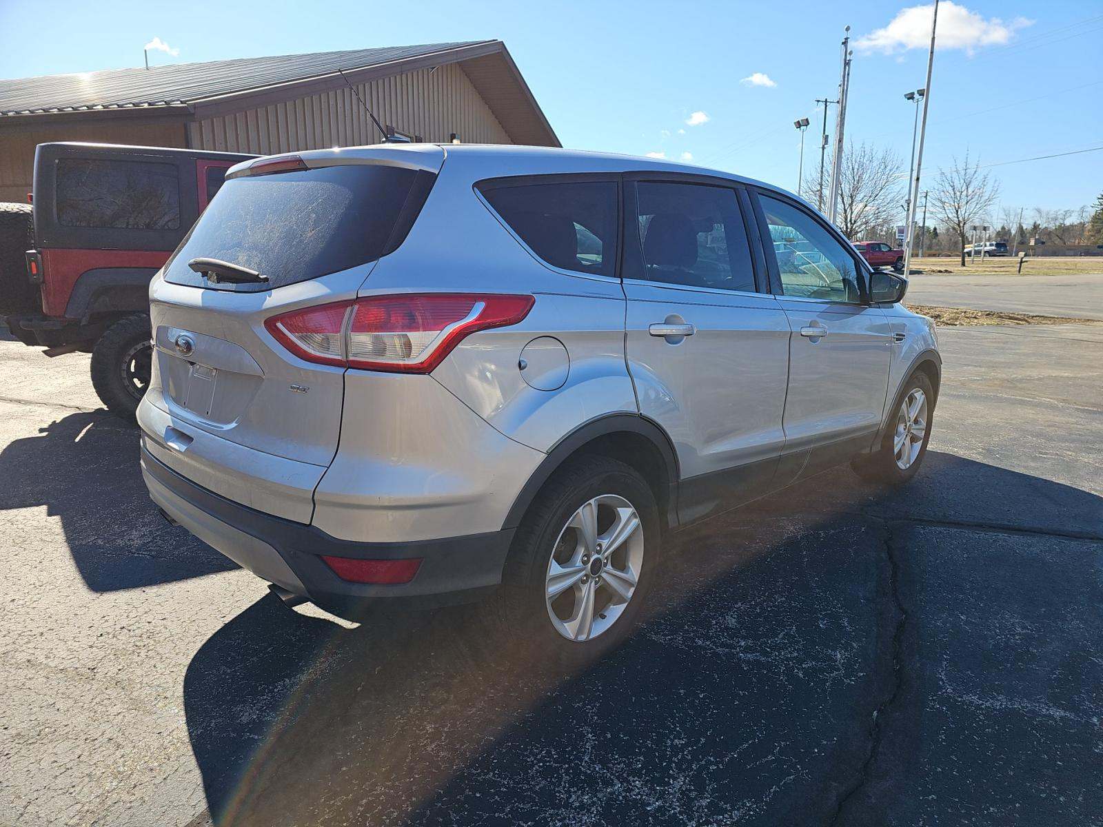 FORD ESCAPE - 3