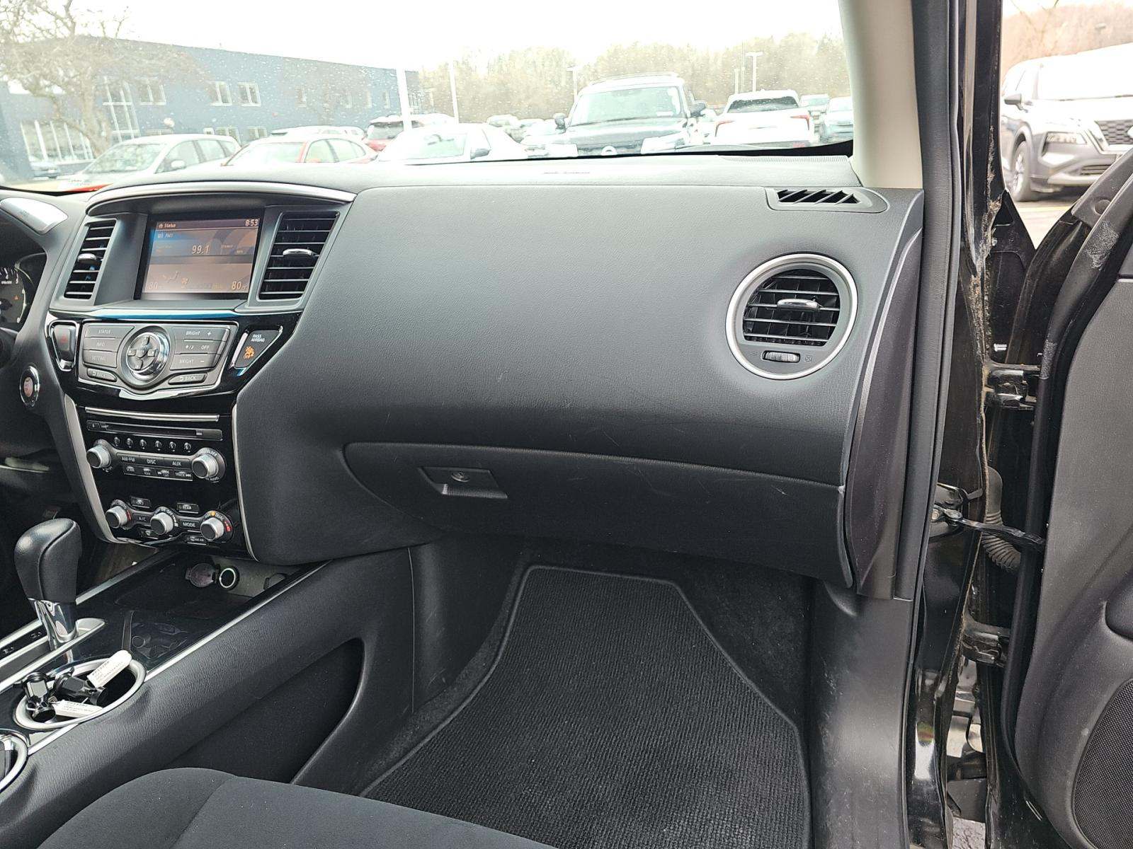 2015 Nissan Pathfinder SV AWD