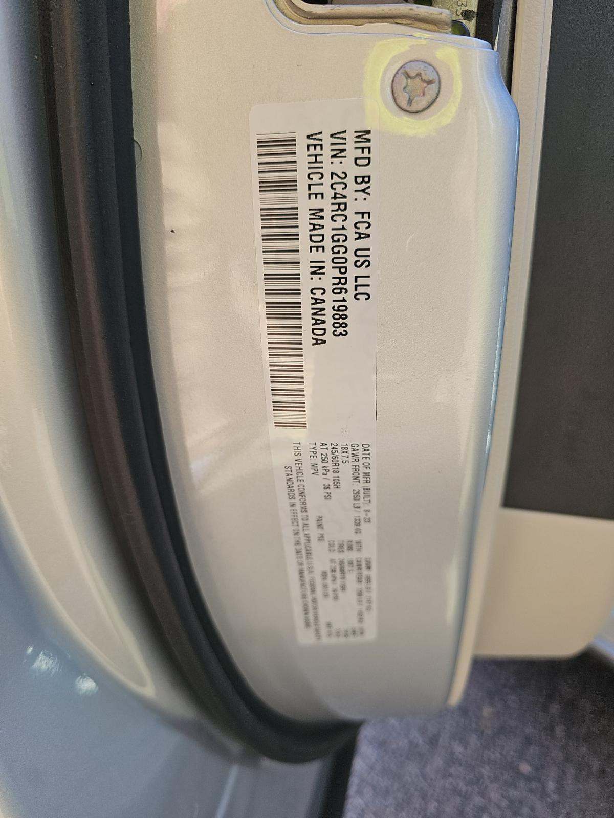 2023 Chrysler Pacifica Limited FWD