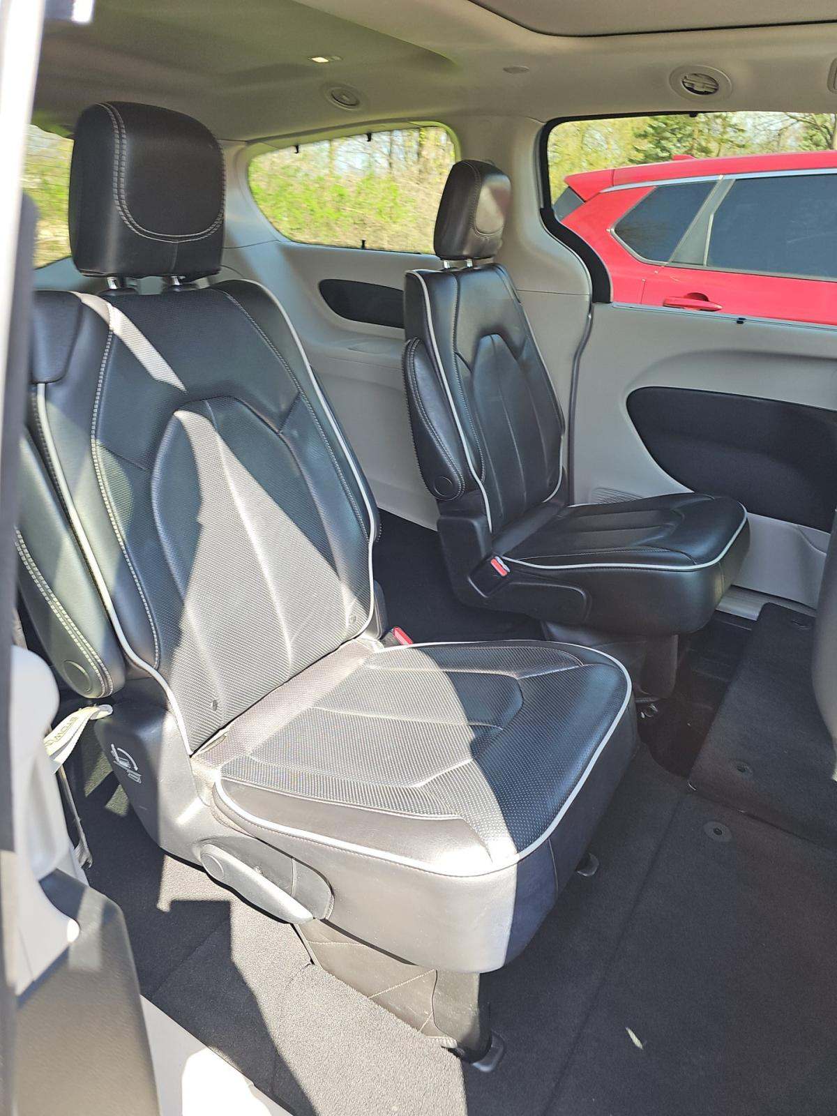 2023 Chrysler Pacifica Limited FWD