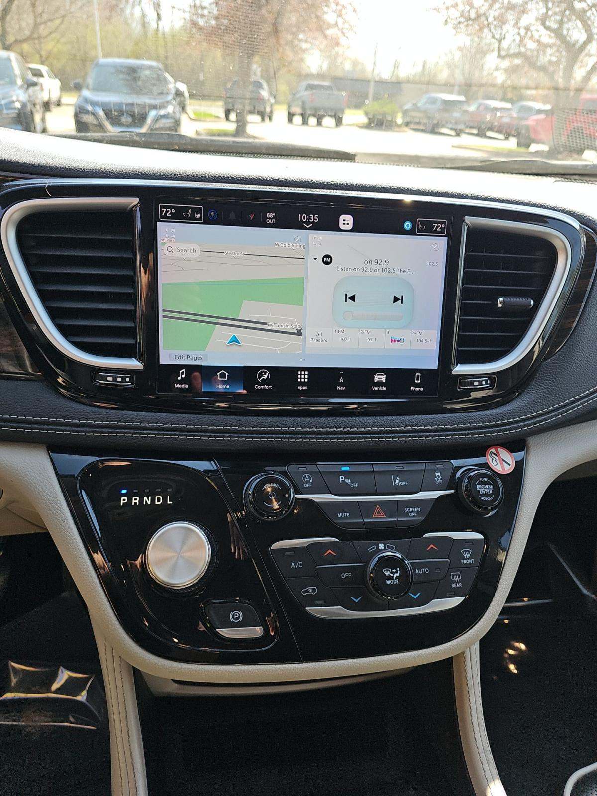 2023 Chrysler Pacifica Limited FWD
