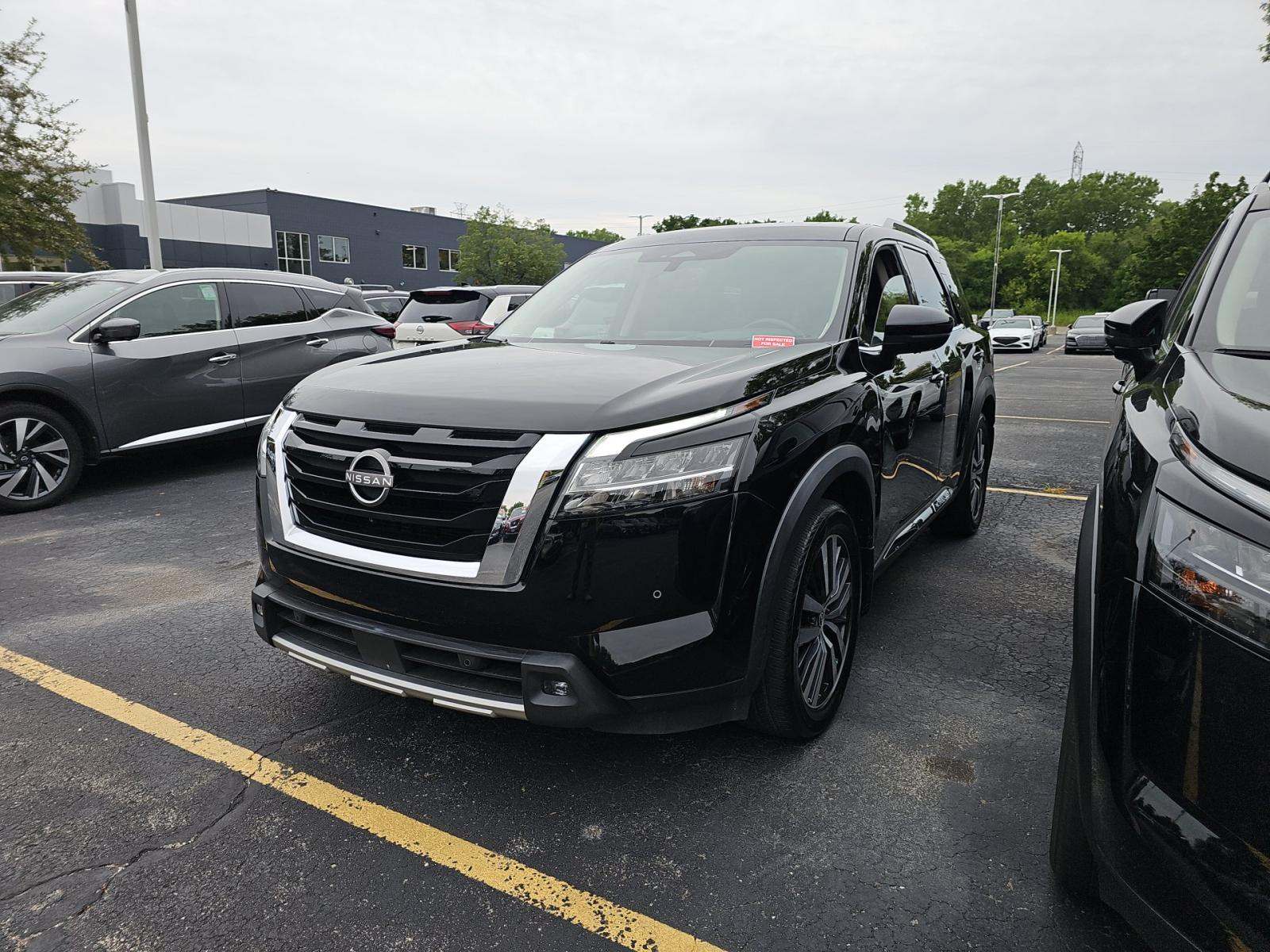 2022 Nissan Pathfinder Platinum AWD