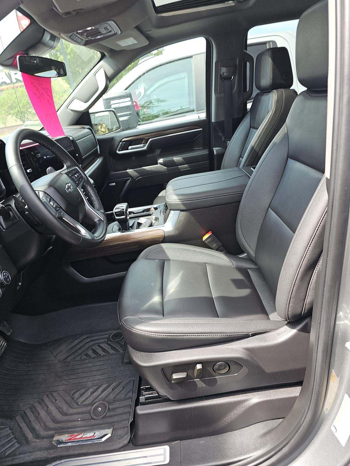 2025 Chevrolet Silverado 1500 RST AWD