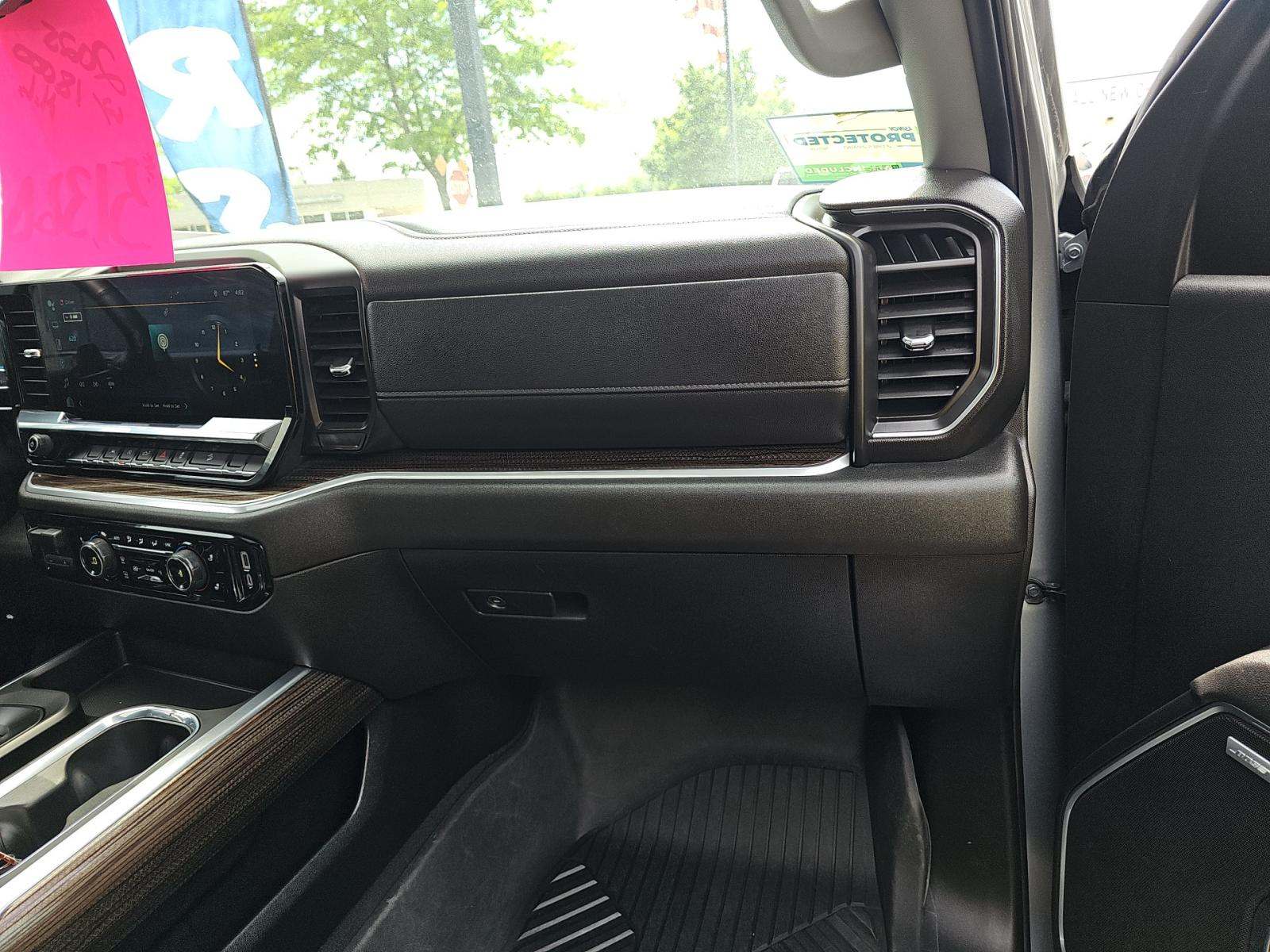 2025 Chevrolet Silverado 1500 RST AWD