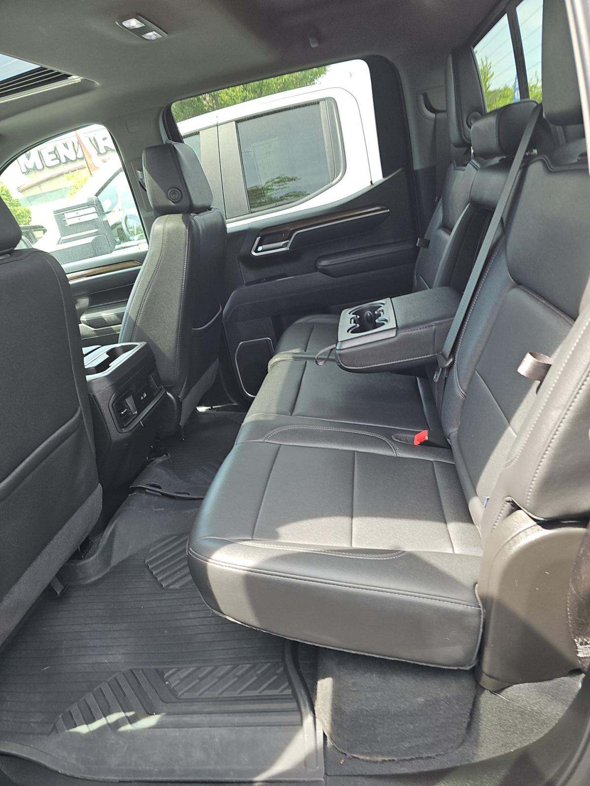 2025 Chevrolet Silverado 1500 RST AWD