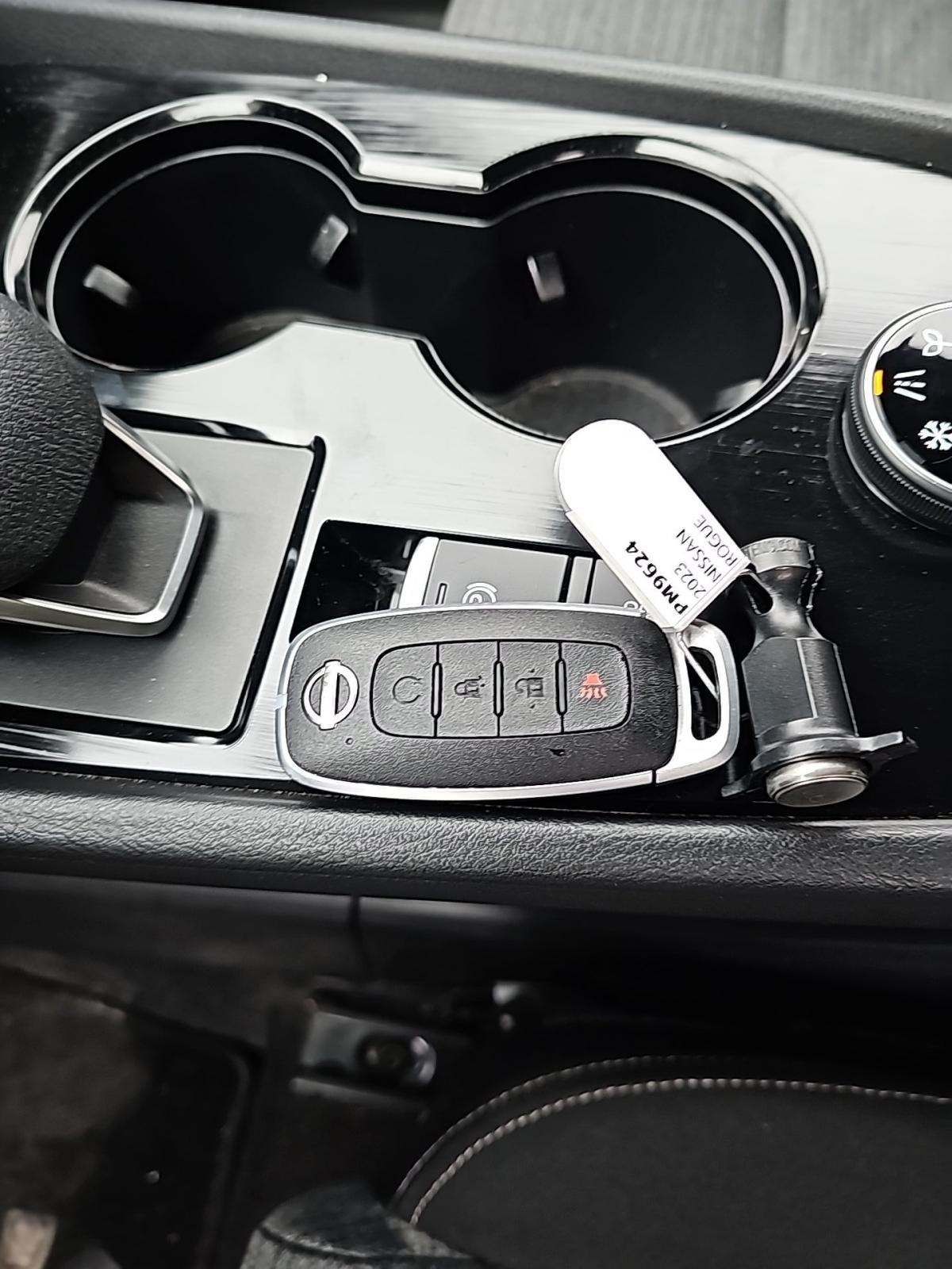 2023 Nissan Rogue SV AWD